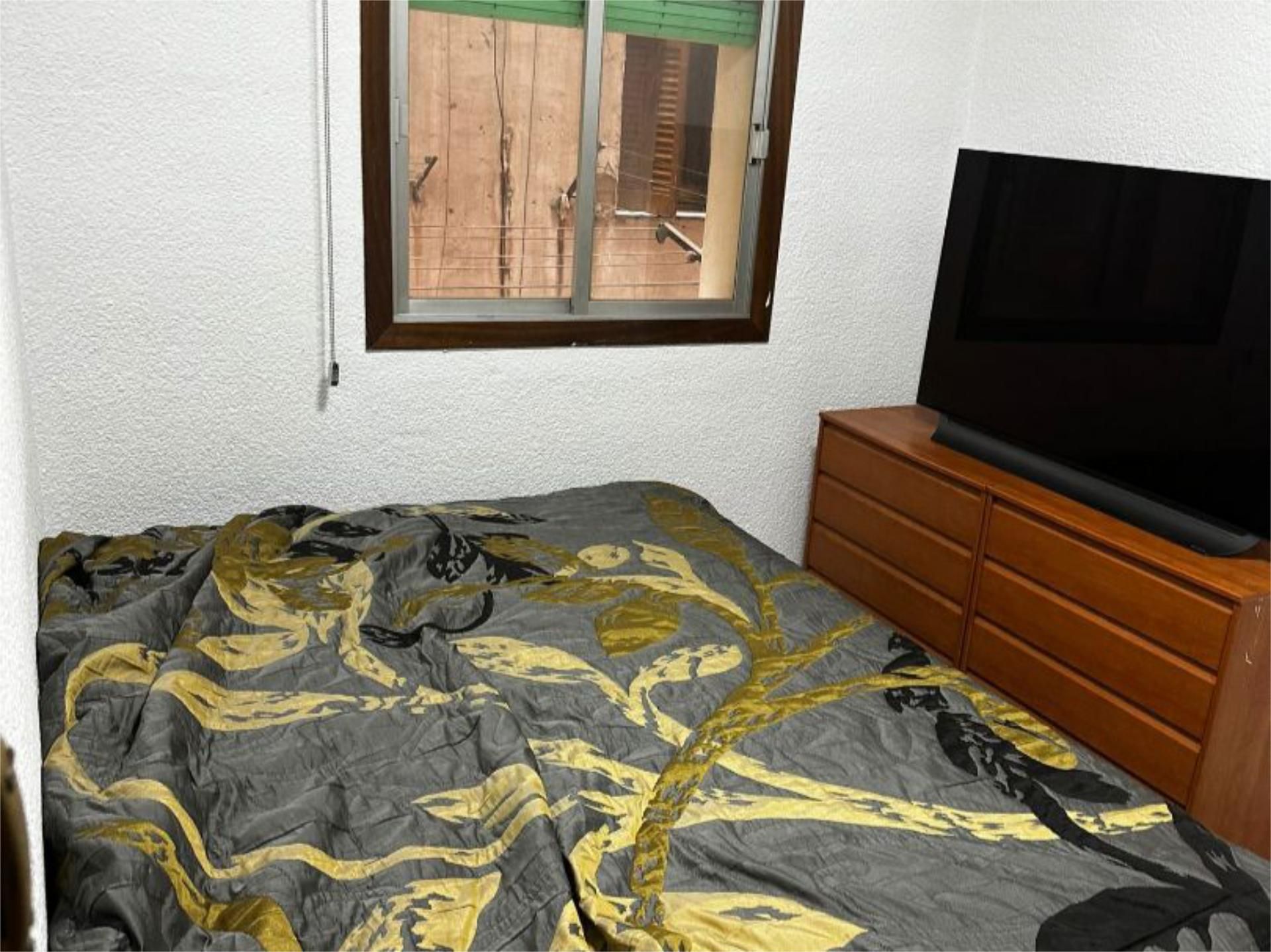 Bedroom of Flat to share in  Barcelona Capital  with Furnished