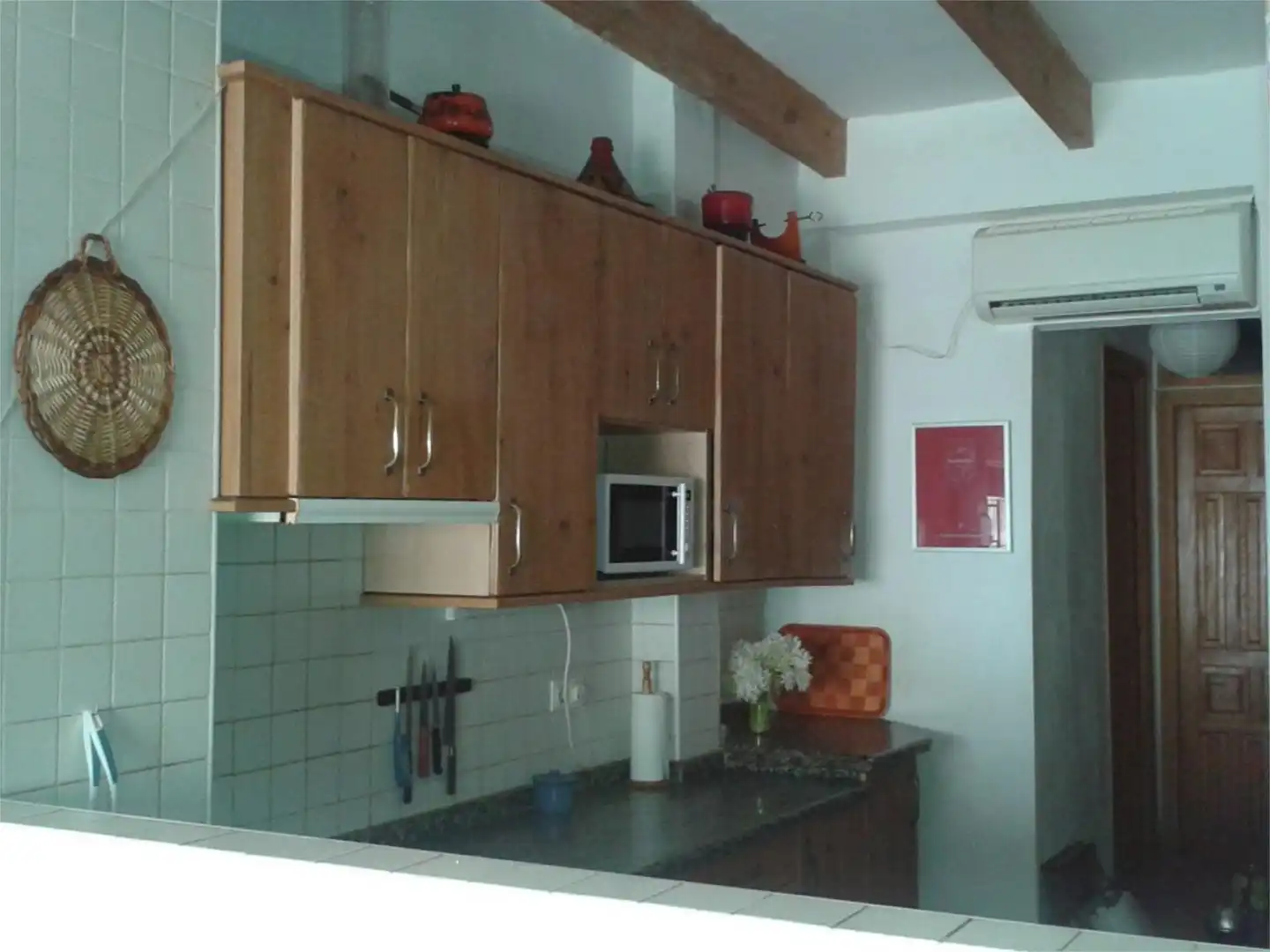 Casa adosada en venda a Calle San Antonio, 25, Casco Antiguo - Sta. Cruz - Ayuntamiento Cuina de Casa adosada en venda en Alicante / Alacant amb Aire condicionat, Calefacció i Terrassa