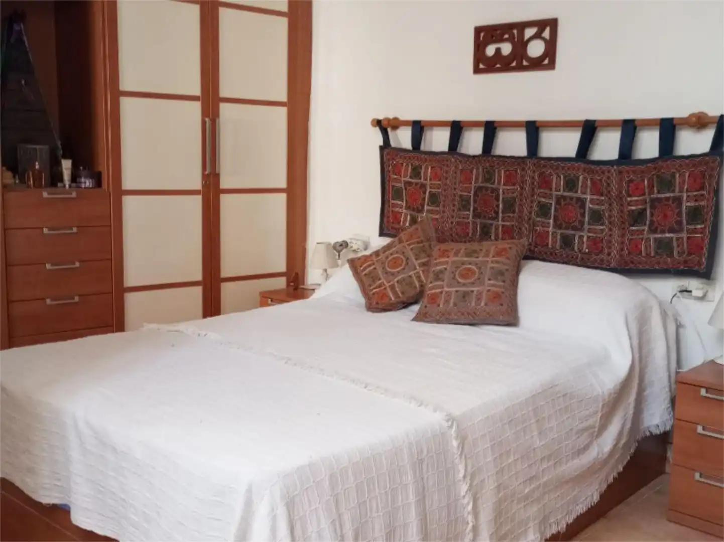Casa adosada en venda a Calle San Antonio, 25, Casco Antiguo - Sta. Cruz - Ayuntamiento Dormitori de Casa adosada en venda en Alicante / Alacant amb Aire condicionat, Calefacció i Terrassa