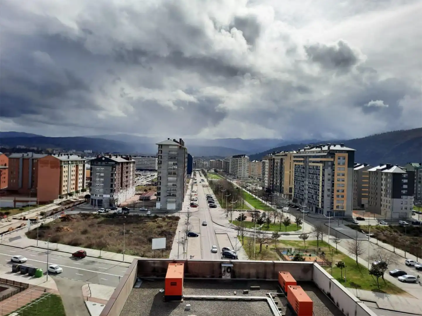 Pis en venda a Calle Ronda Norte, 7, Centro Vista exterior de Pis en venda en Ponferrada amb Calefacció, Parquet i Traster