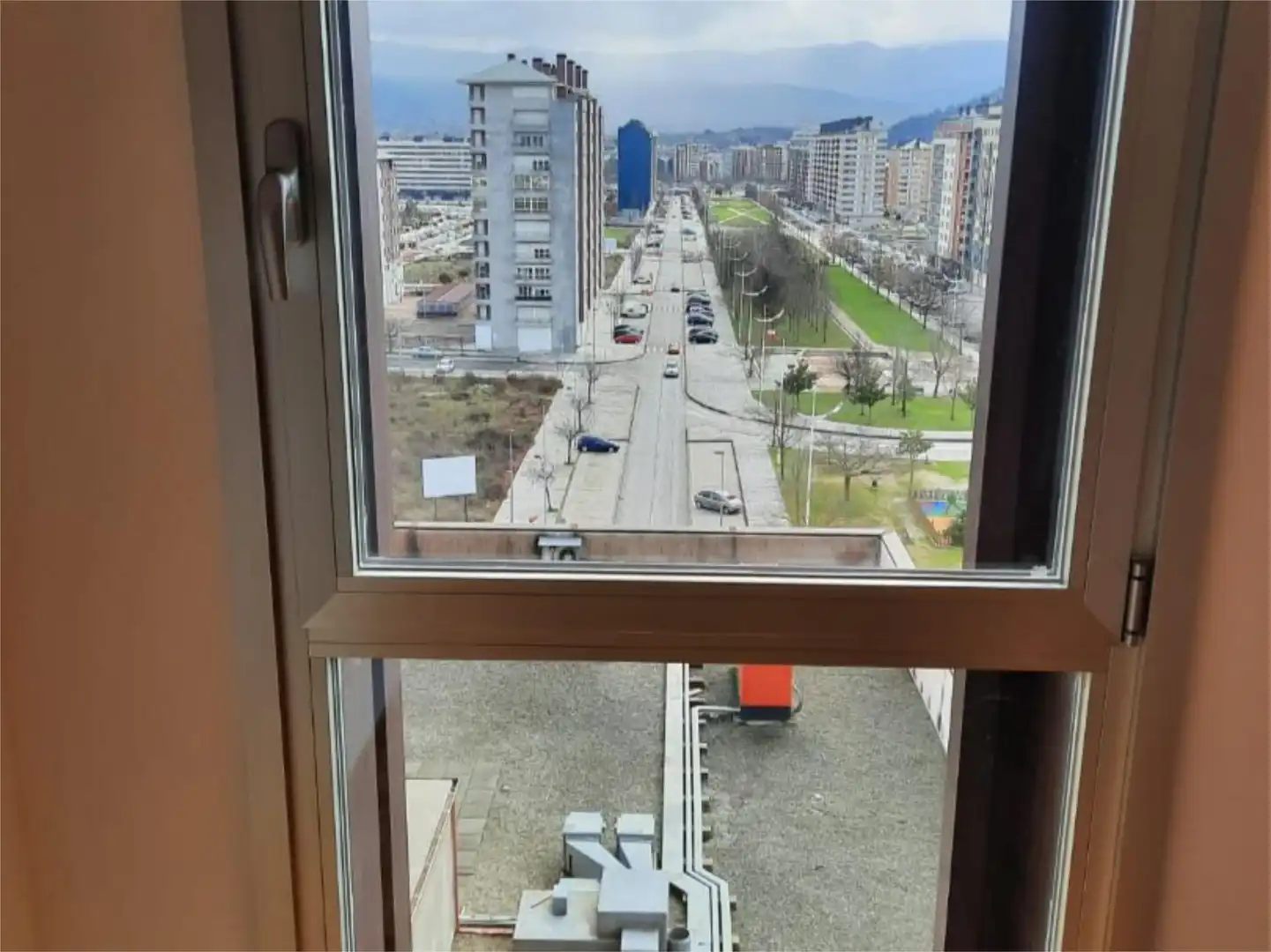 Pis en venda a Calle Ronda Norte, 7, Centro Vista exterior de Pis en venda en Ponferrada amb Calefacció, Parquet i Traster