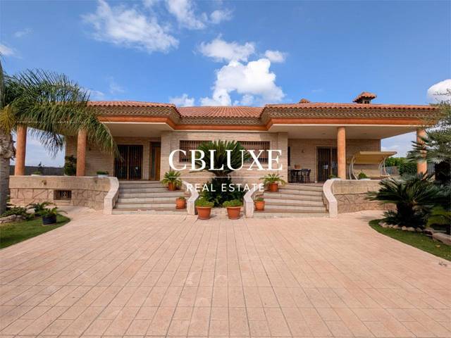 Casa-chalet en Venta en Calle Mayor, 719 en El Raal