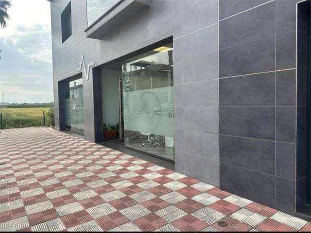 Local comercial en Alquiler en Calle Portales, 154 en Fuente Palmera