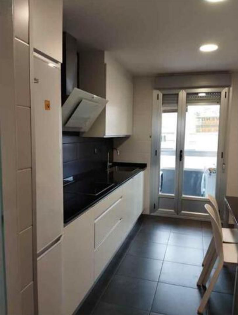 Cuina de Pis en venda en Tricio amb Calefacció, Terrassa i Moblat