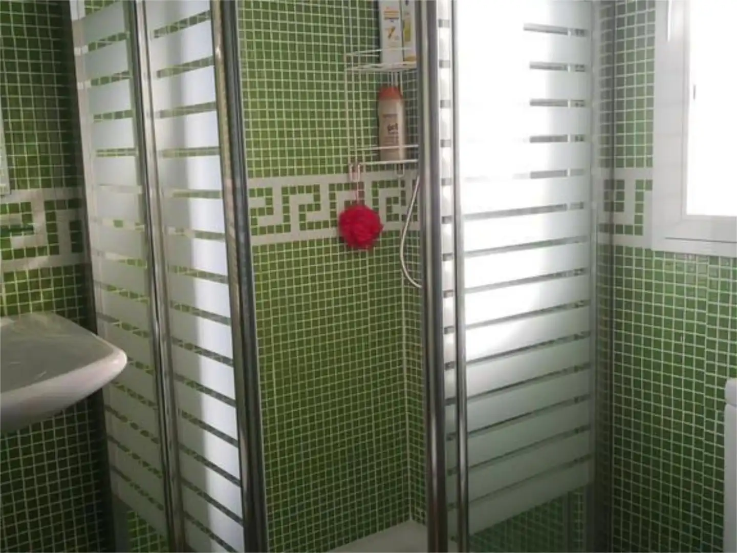 Houses for sale in Diseminado Bujeo Valeriano, 11, Los Llanos Bathroom of Houses for sale in Estepona with Terrace, Swimming Pool and Balcony