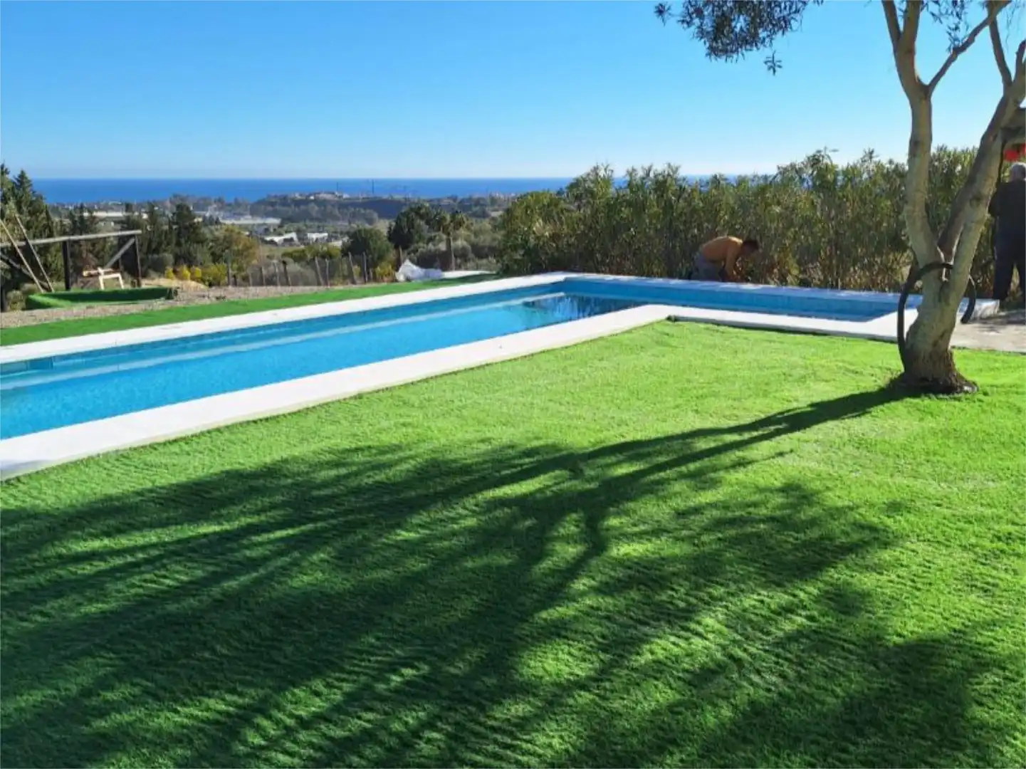 Houses for sale in Diseminado Bujeo Valeriano, 11, Los Llanos Swimming pool of Houses for sale in Estepona with Terrace, Swimming Pool and Balcony
