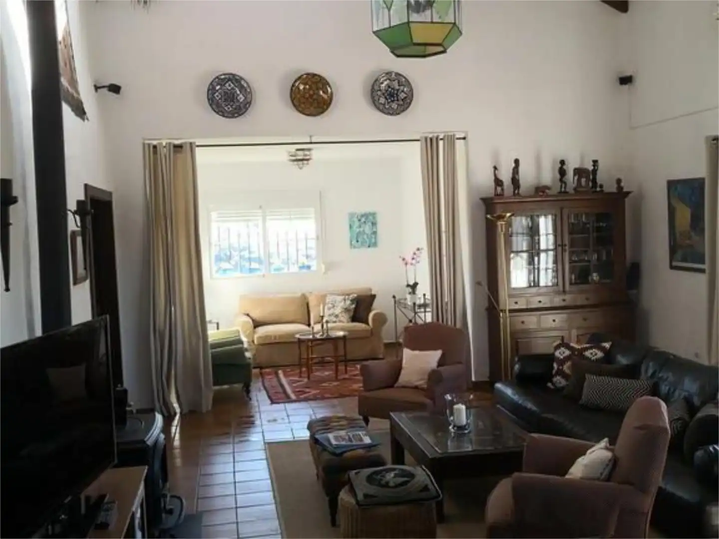 Houses for sale in Diseminado Bujeo Valeriano, 11, Los Llanos Living room of Houses for sale in Estepona with Terrace, Swimming Pool and Balcony