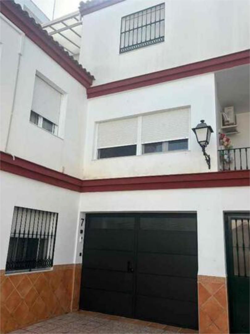 Vista exterior de Casa o xalet en venda en Alcalá de Guadaira