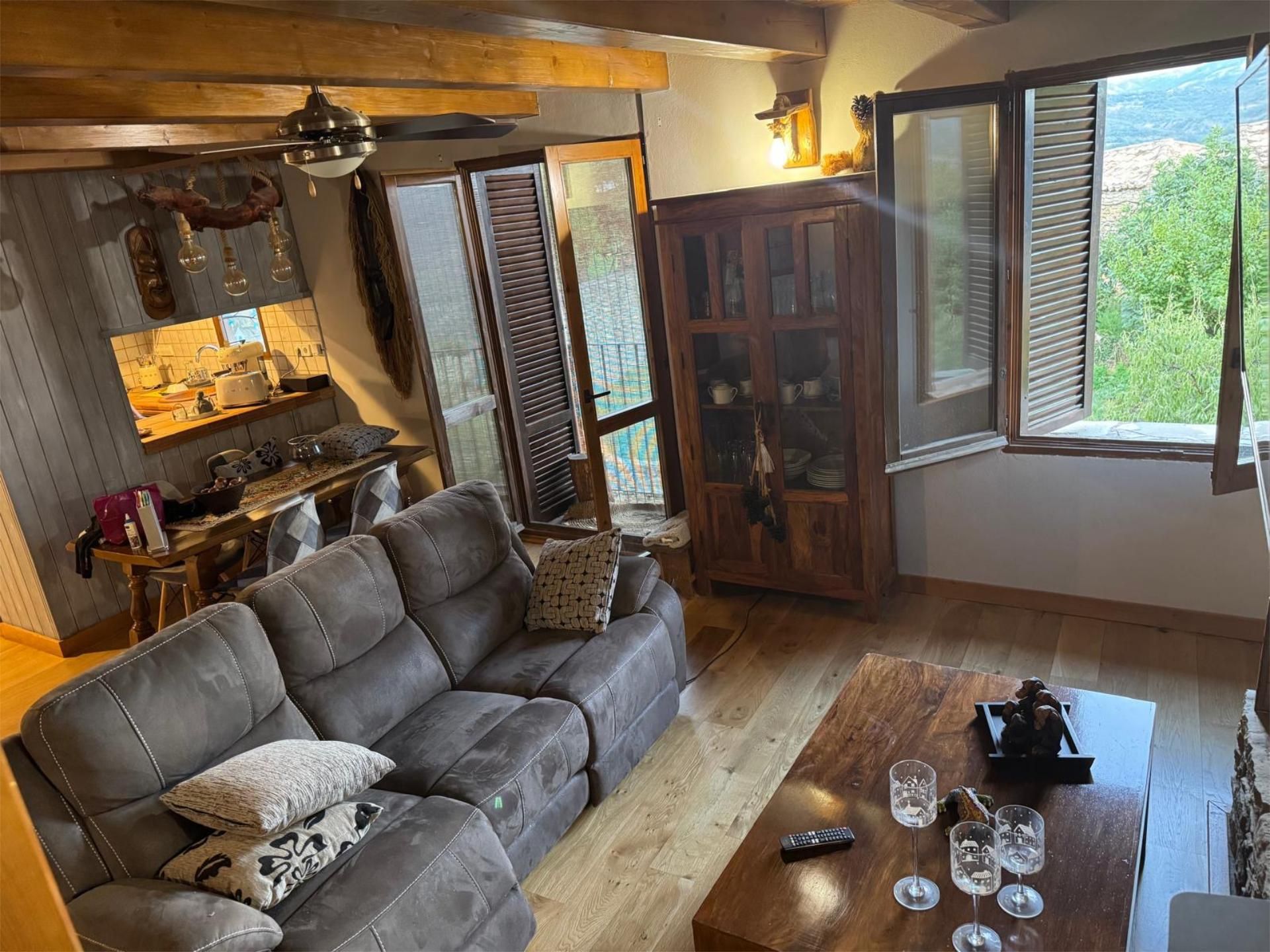 Sala d'estar de Dúplex en venda en Isábena amb Calefacció, Parquet i Moblat