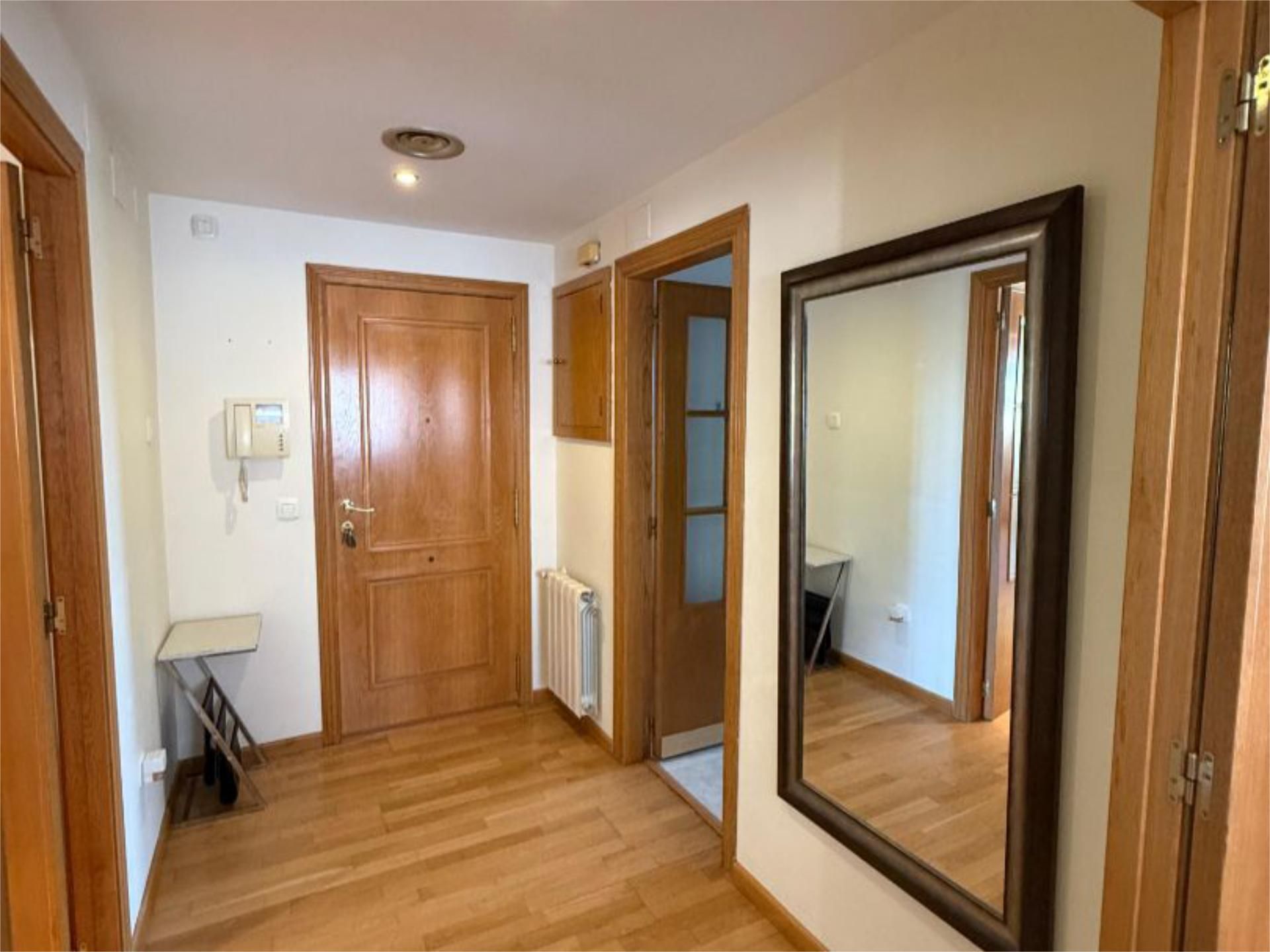 Piso de alquiler en Paterna con Aire acondicionado, Calefacción y Parquet