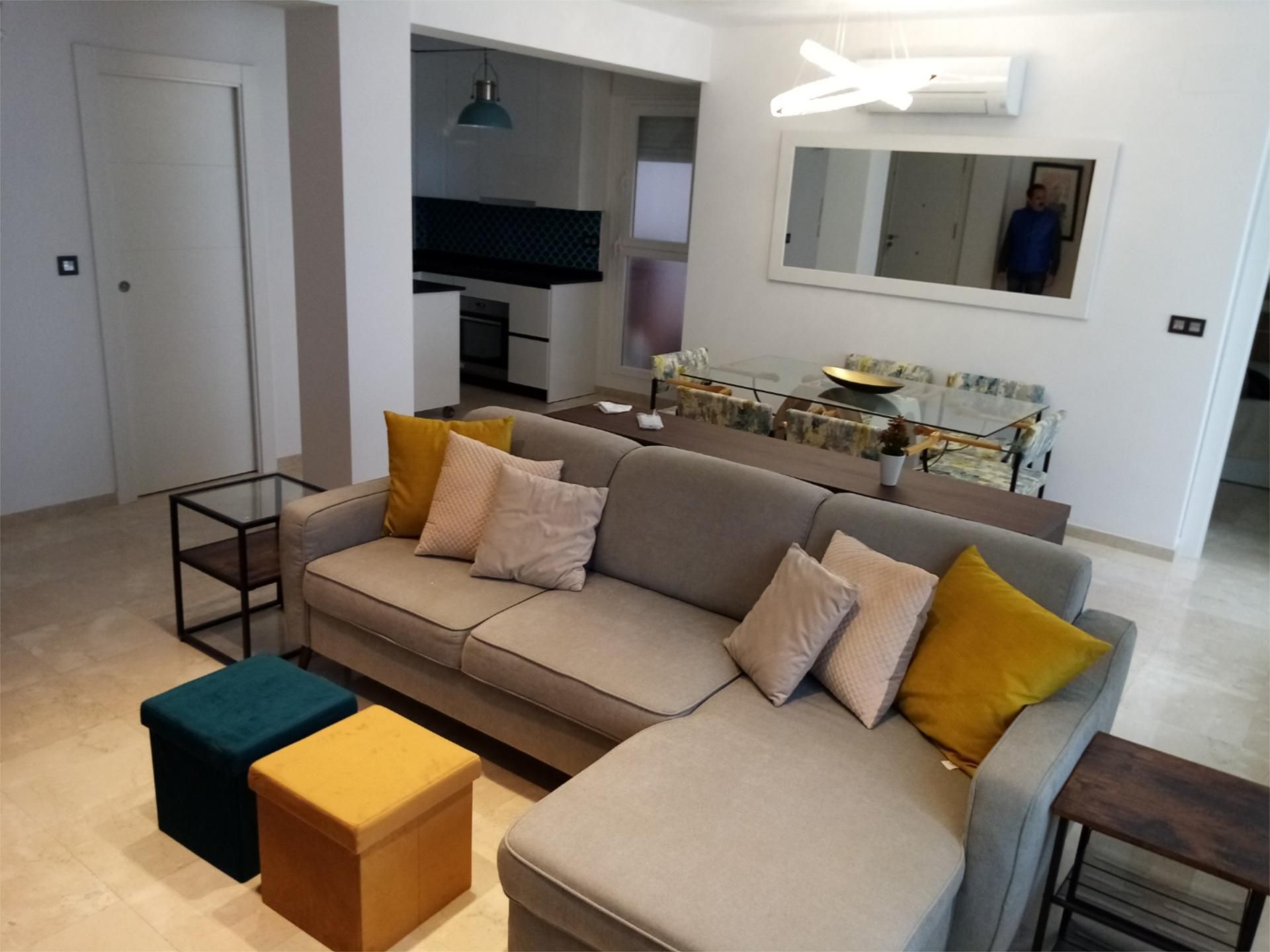 Living room of Flat to rent in  Granada Capital  with Air Conditioner and Terrace