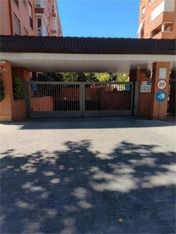 Garaje en Alquiler en Almendrales