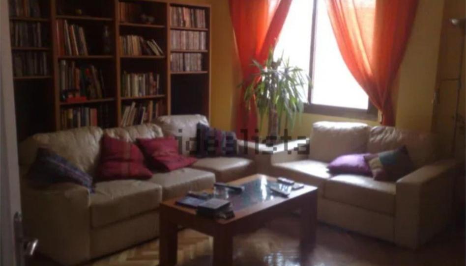 Photo 1 of Flat to share in Calle de Ramón Azorín, 1, Los Cármenes, Madrid