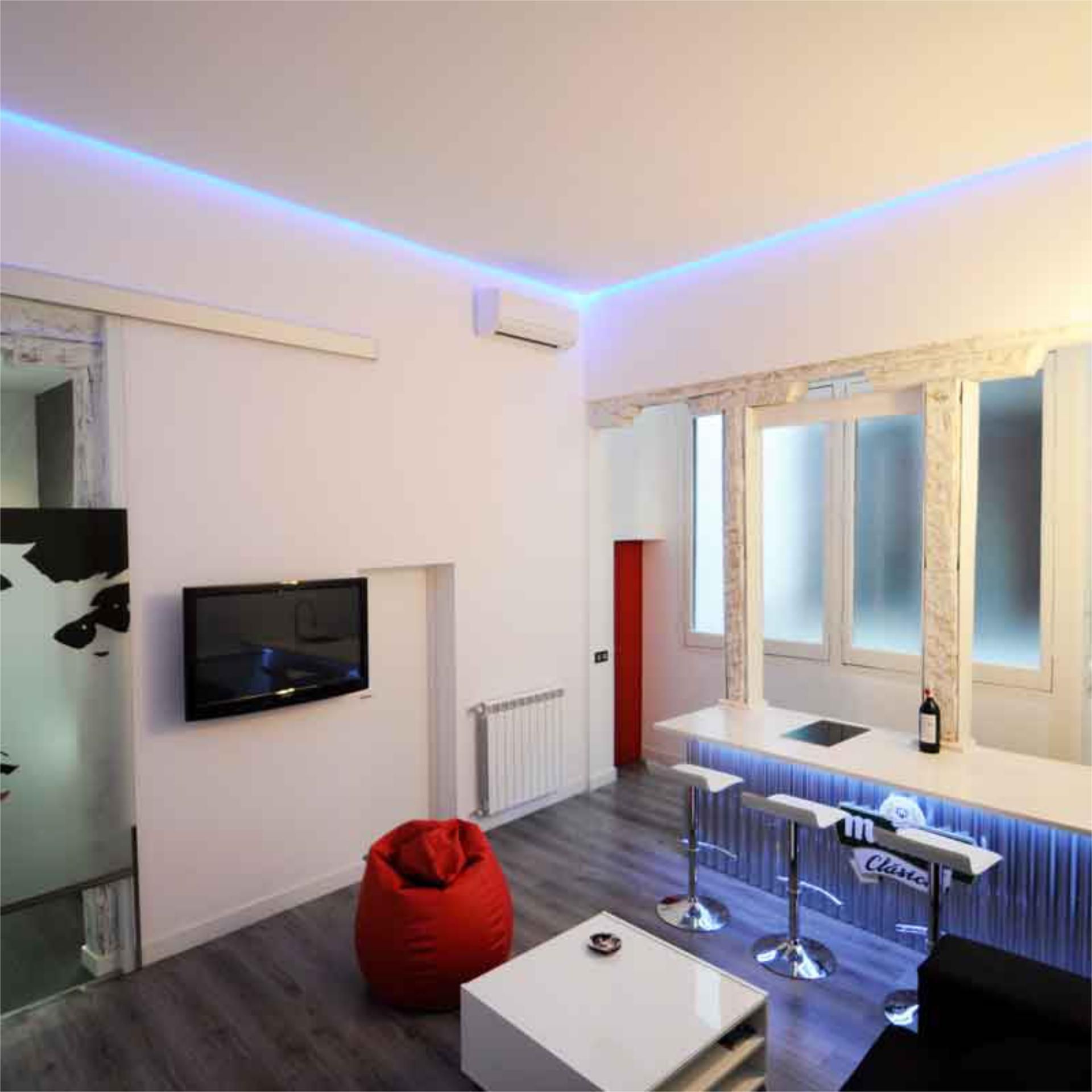 Living room of Flat to rent in  Madrid Capital  with Air Conditioner, Heating and Storage room