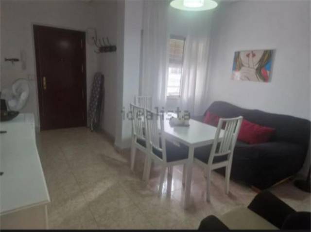 Piso en Alquiler en Calle Castillo de Alcala de Guadaira, 2 en Bami - La Estrella