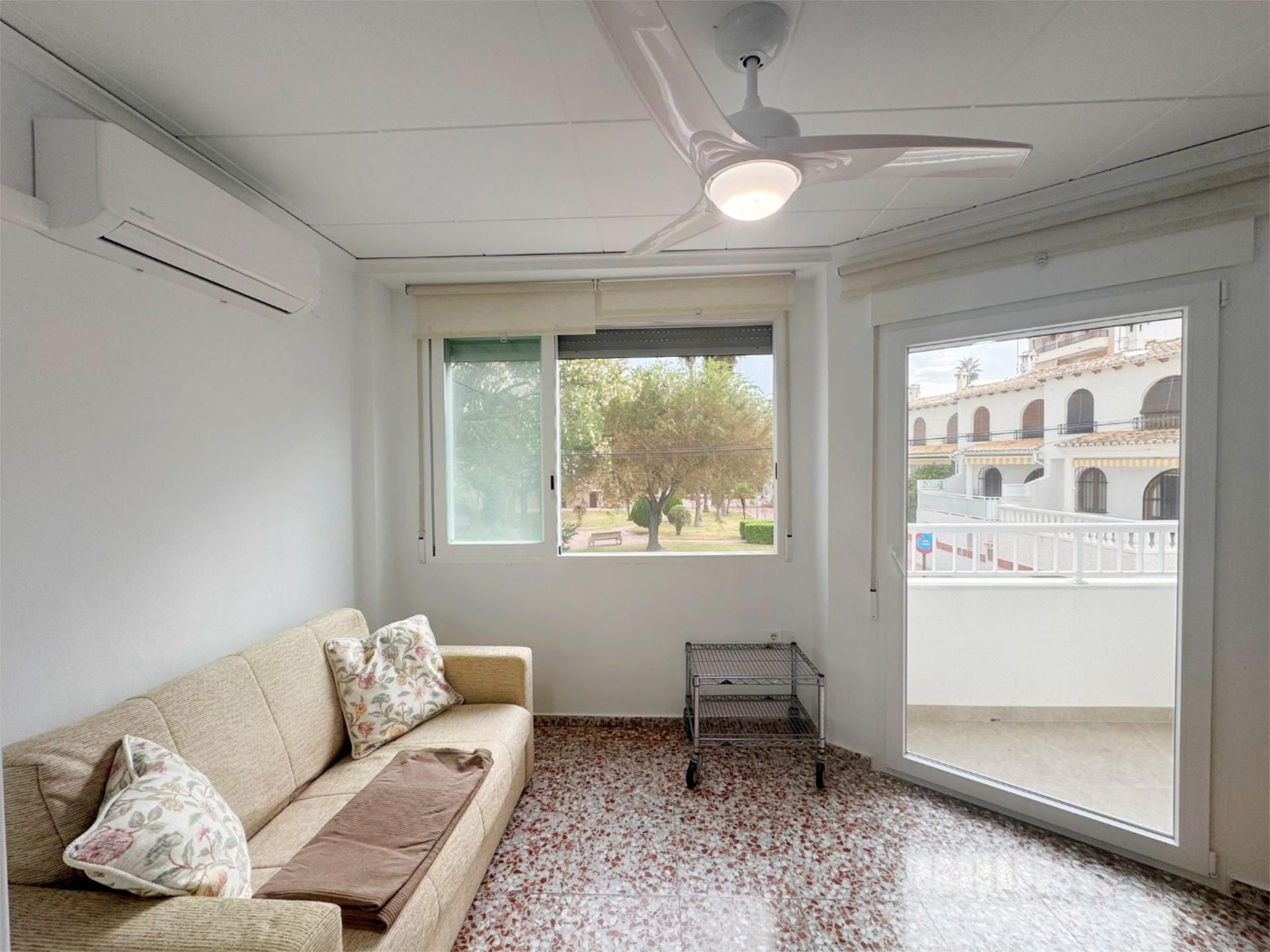 Habitación de Piso de alquiler en Miramar con Aire acondicionado, Terraza y Trastero
