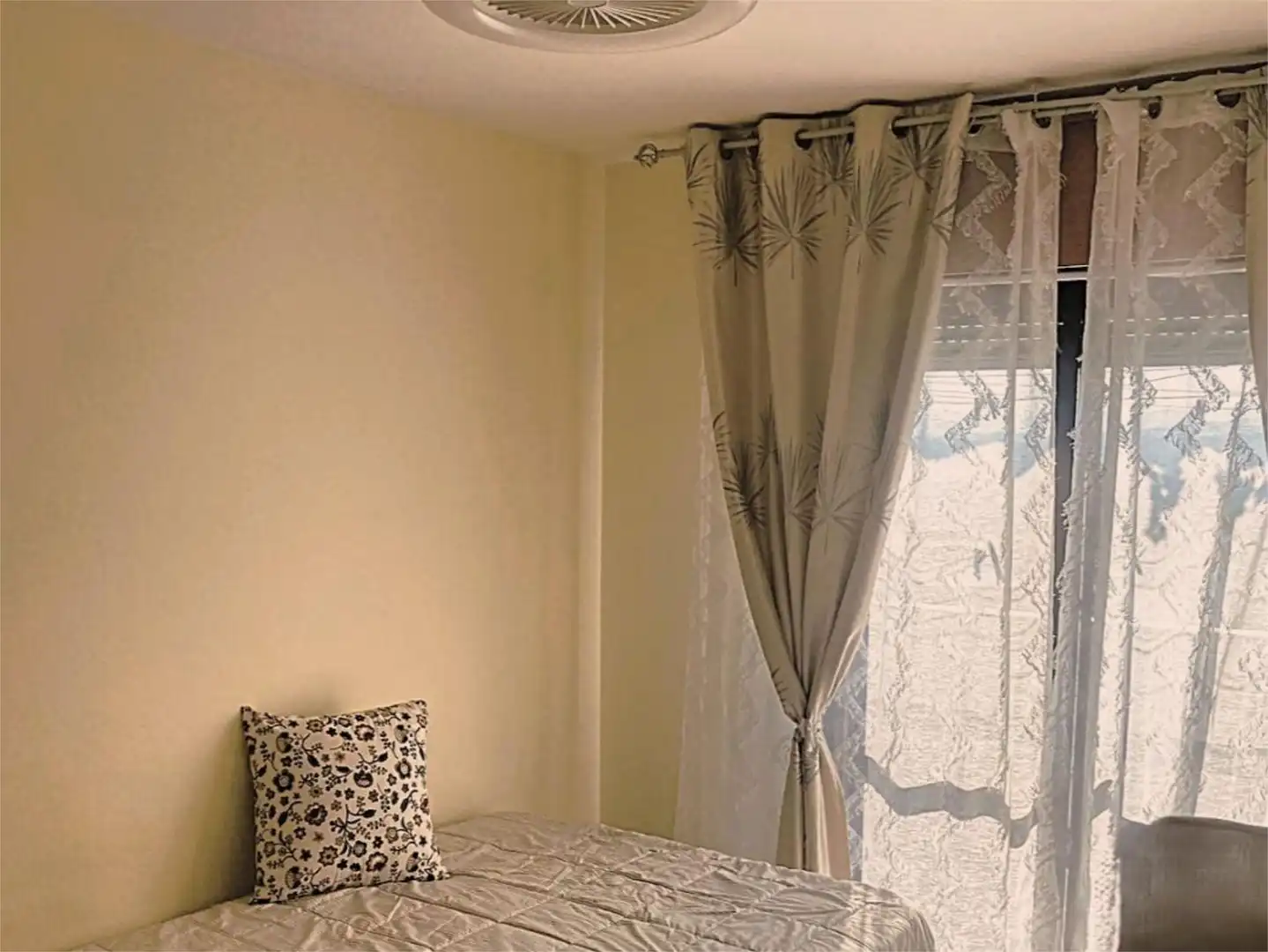 Flat for sale in Calle del Peral, 20, Seghers Bedroom of Flat for sale in Estepona with Terrace, Swimming Pool and Balcony