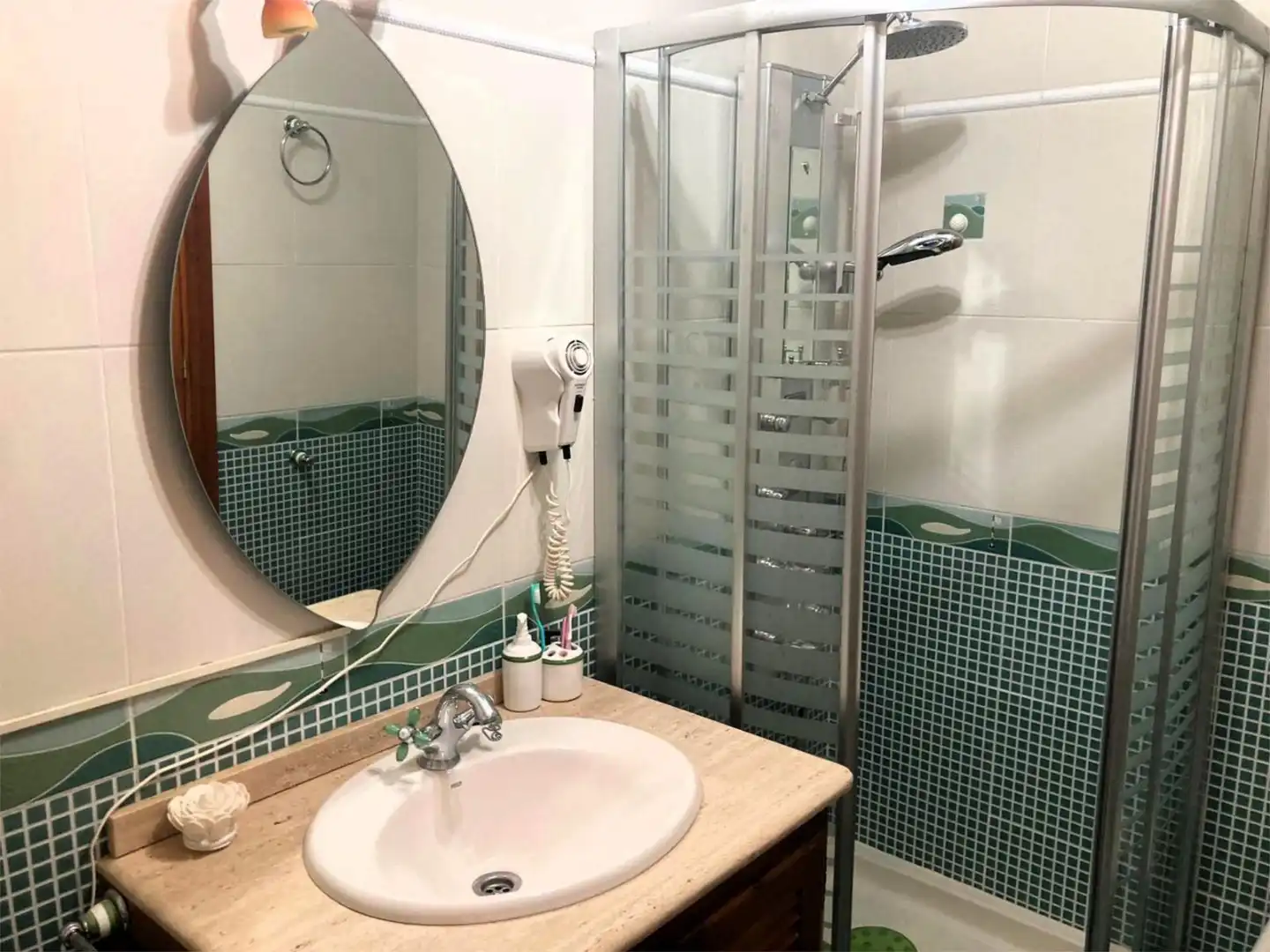 Flat for sale in Calle del Peral, 20, Seghers Bathroom of Flat for sale in Estepona with Terrace, Swimming Pool and Balcony