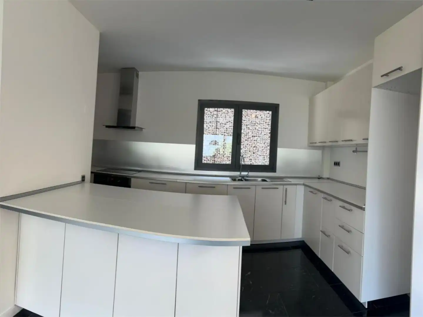 Casa o xalet en venda a Carretera del Centro Monte Lentiscal, 125, Monte Lentiscal - Las Meleguinas Cuina de Casa o xalet en venda en Santa Brígida amb Aire condicionat, Jardí privat i Parquet