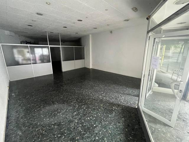 Local comercial en Venta en Carrer d'Amèrica, 113 en Singuerlín