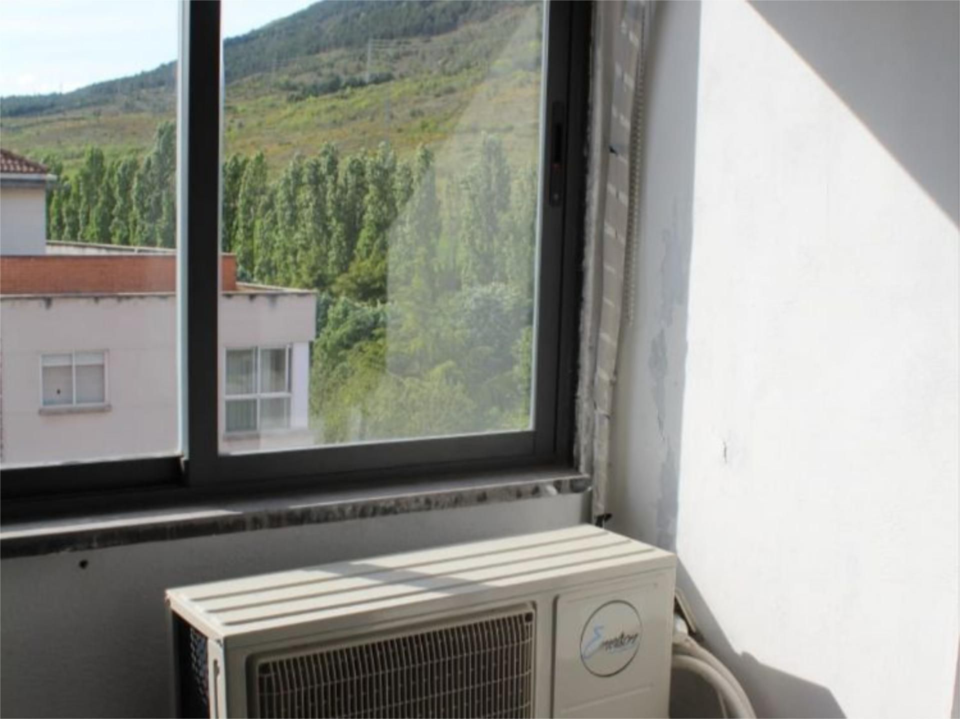 Bedroom of Flat to rent in Ansoáin / Antsoain  with Terrace, Oven and Washing machine