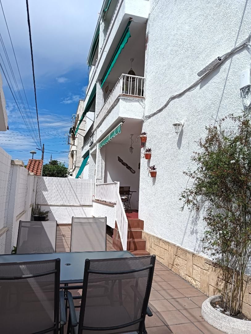 Exterior view of Flat for sale in Cubelles