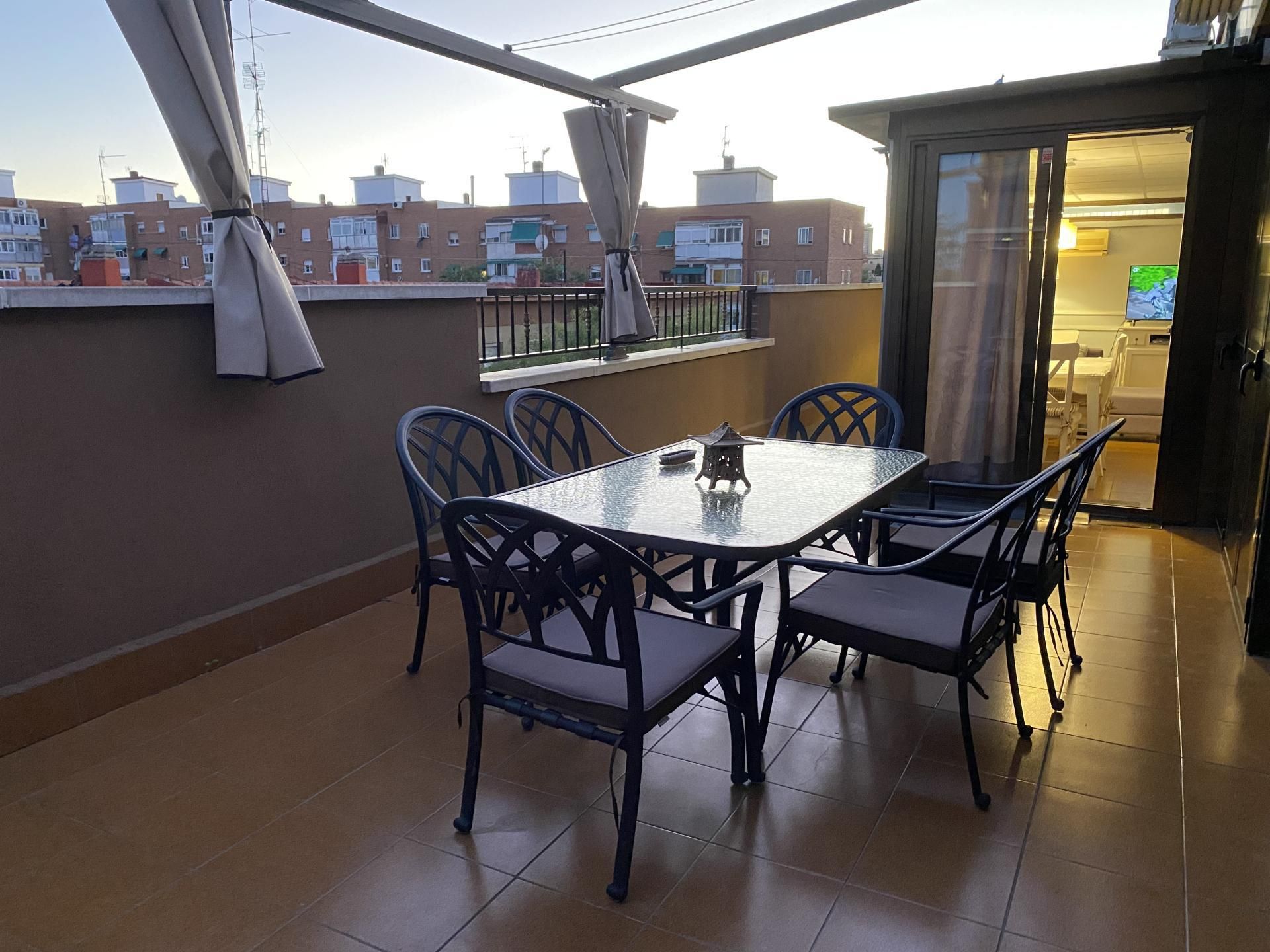 Flat to rent in Calle de Alejandro Sánchez, 54, Opañel