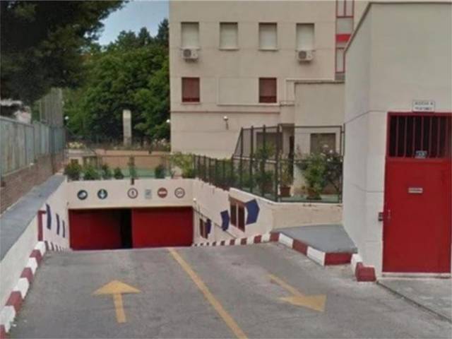 Garaje en Venta en Calle de Anoeta, 12 en Los Ángeles