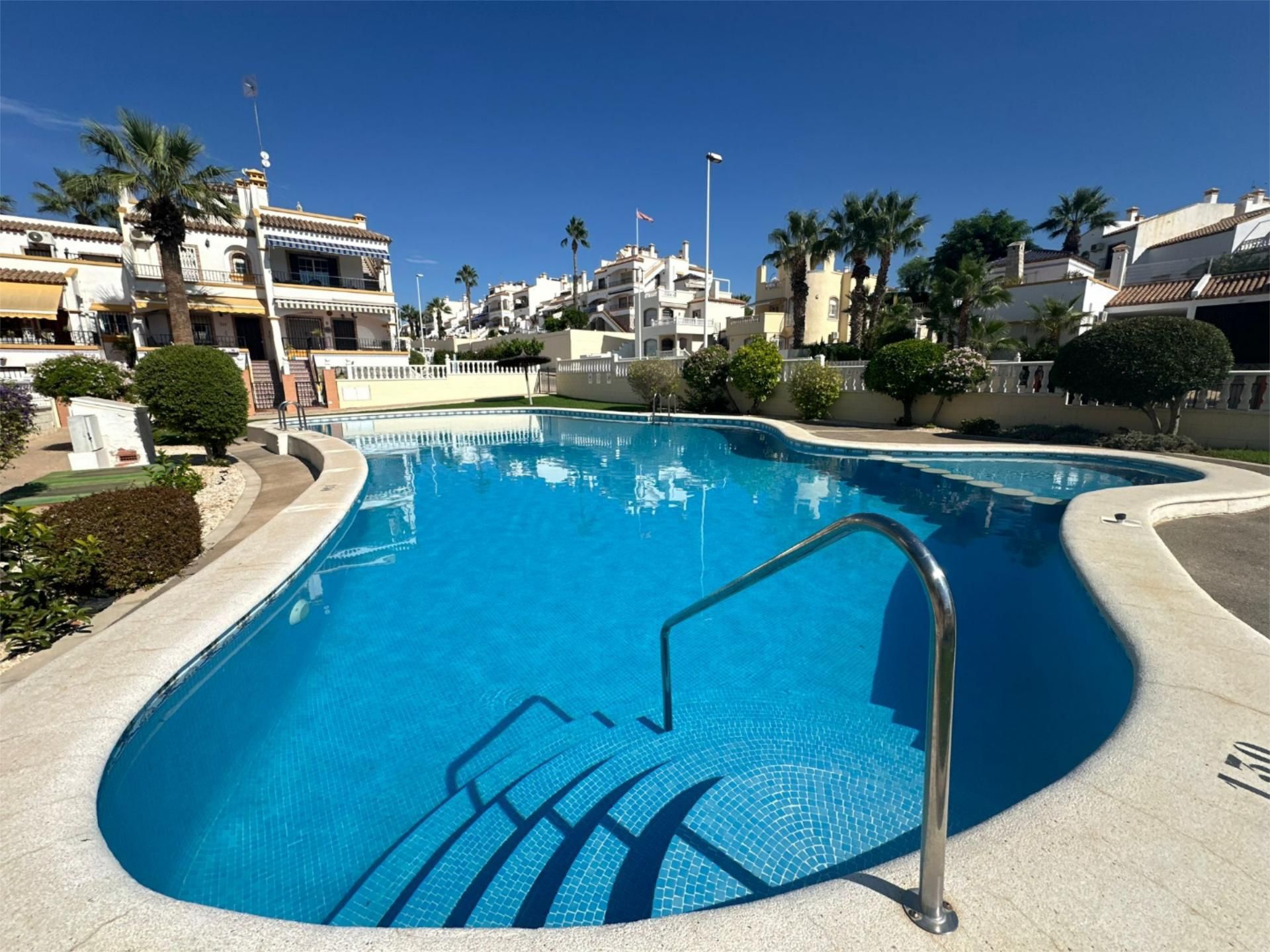 Piscina de Pis en venda en Orihuela amb Aire condicionat, Terrassa i Piscina