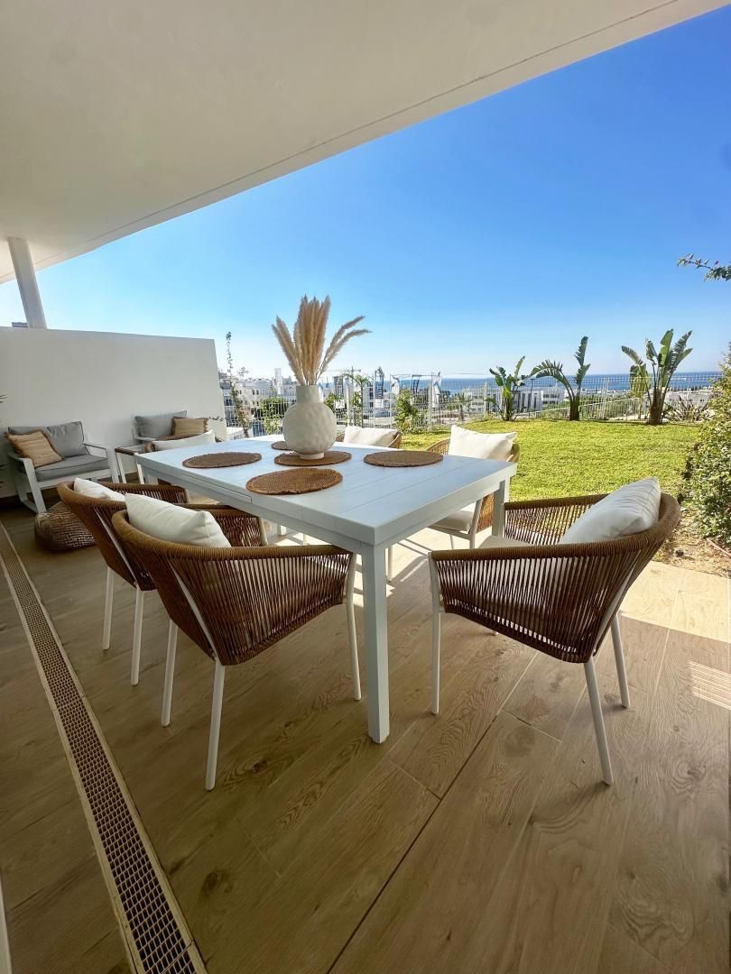 Terrassa de Pis en venda en Estepona amb Aire condicionat, Terrassa i Piscina