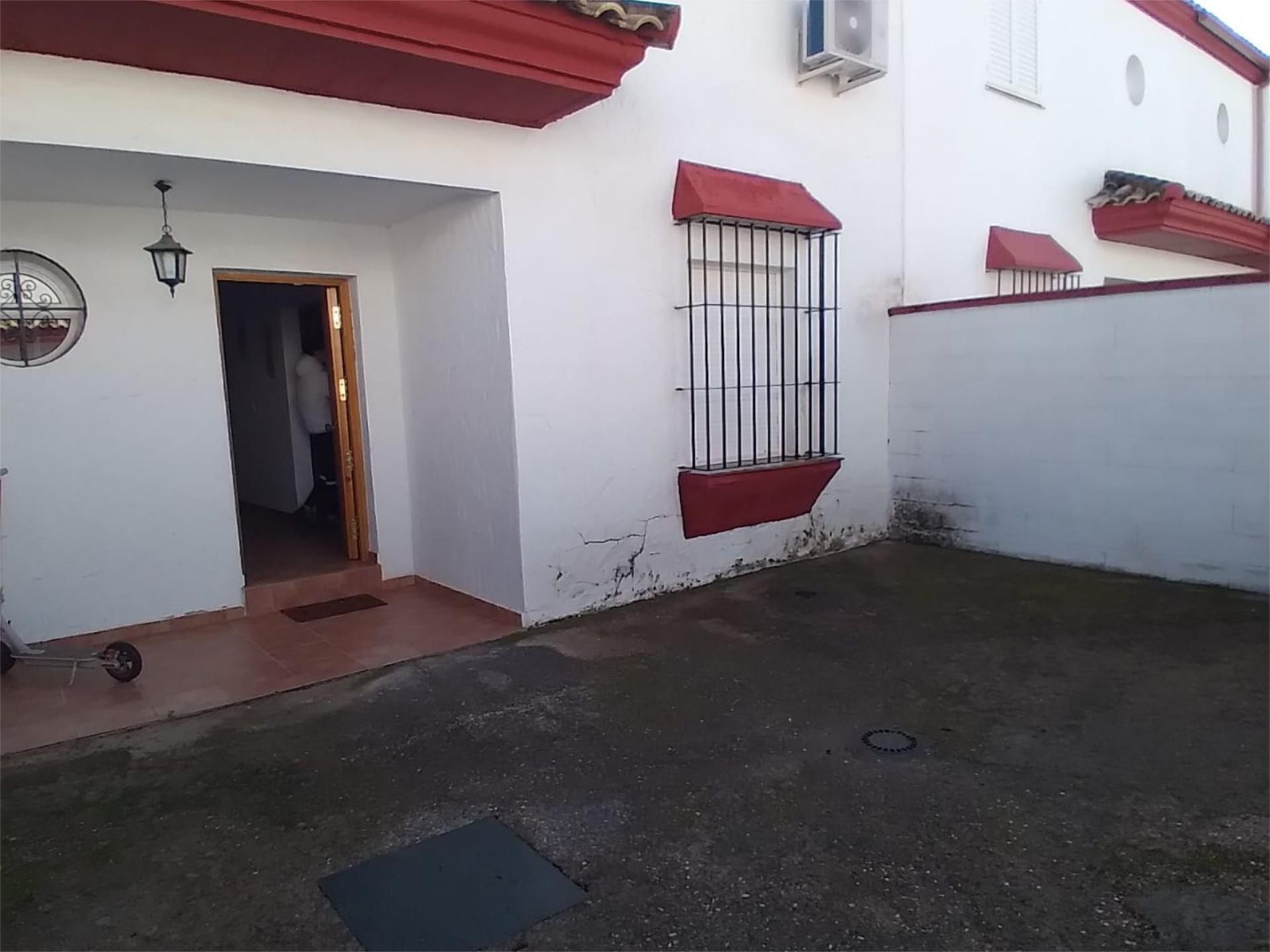 Casa adosada en venda en El Ronquillo amb Aire condicionat, Calefacció i Piscina