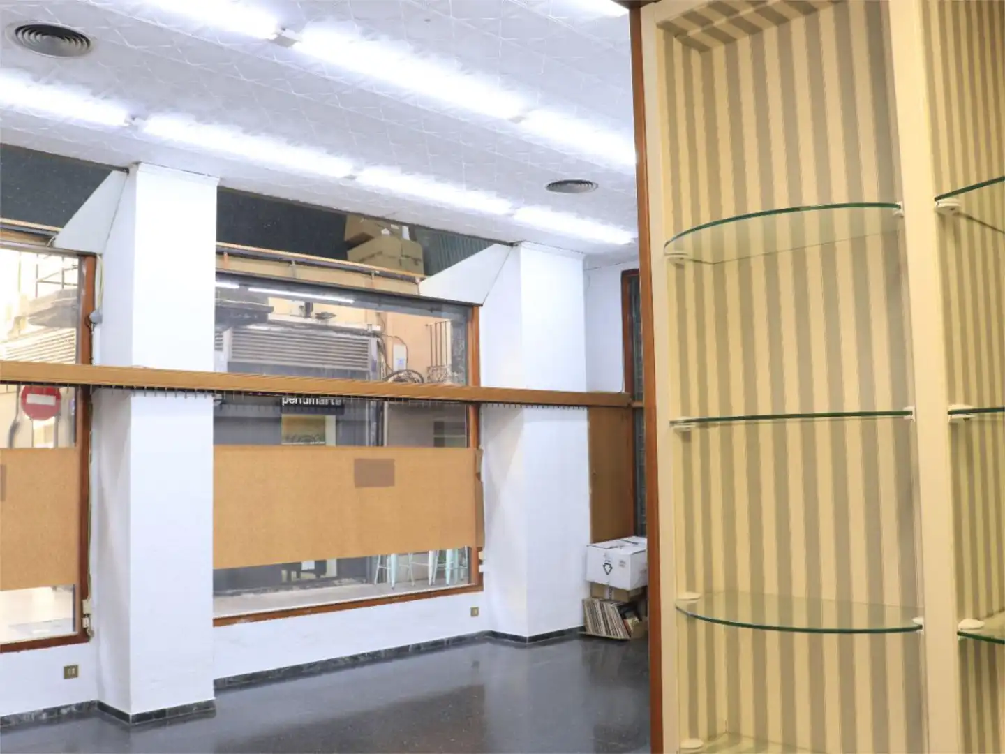 Cocina de Local de alquiler en Castellón de la Plana / Castelló de la Plana con Aire acondicionado