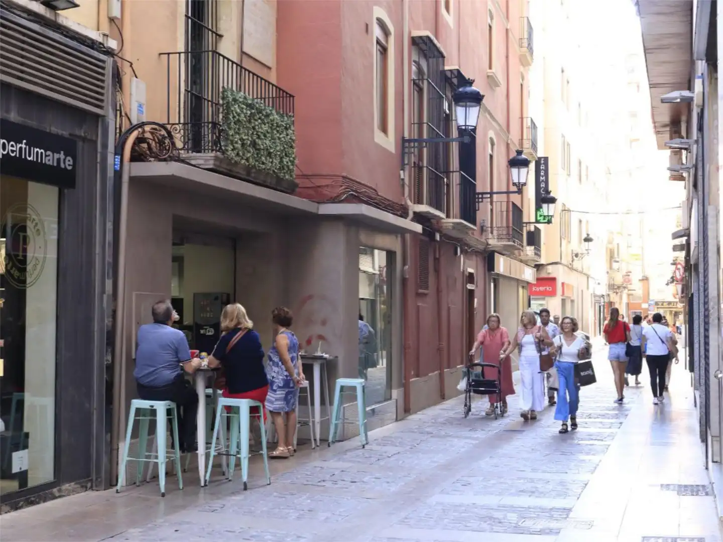 Vista exterior de Local de alquiler en Castellón de la Plana / Castelló de la Plana con Aire acondicionado
