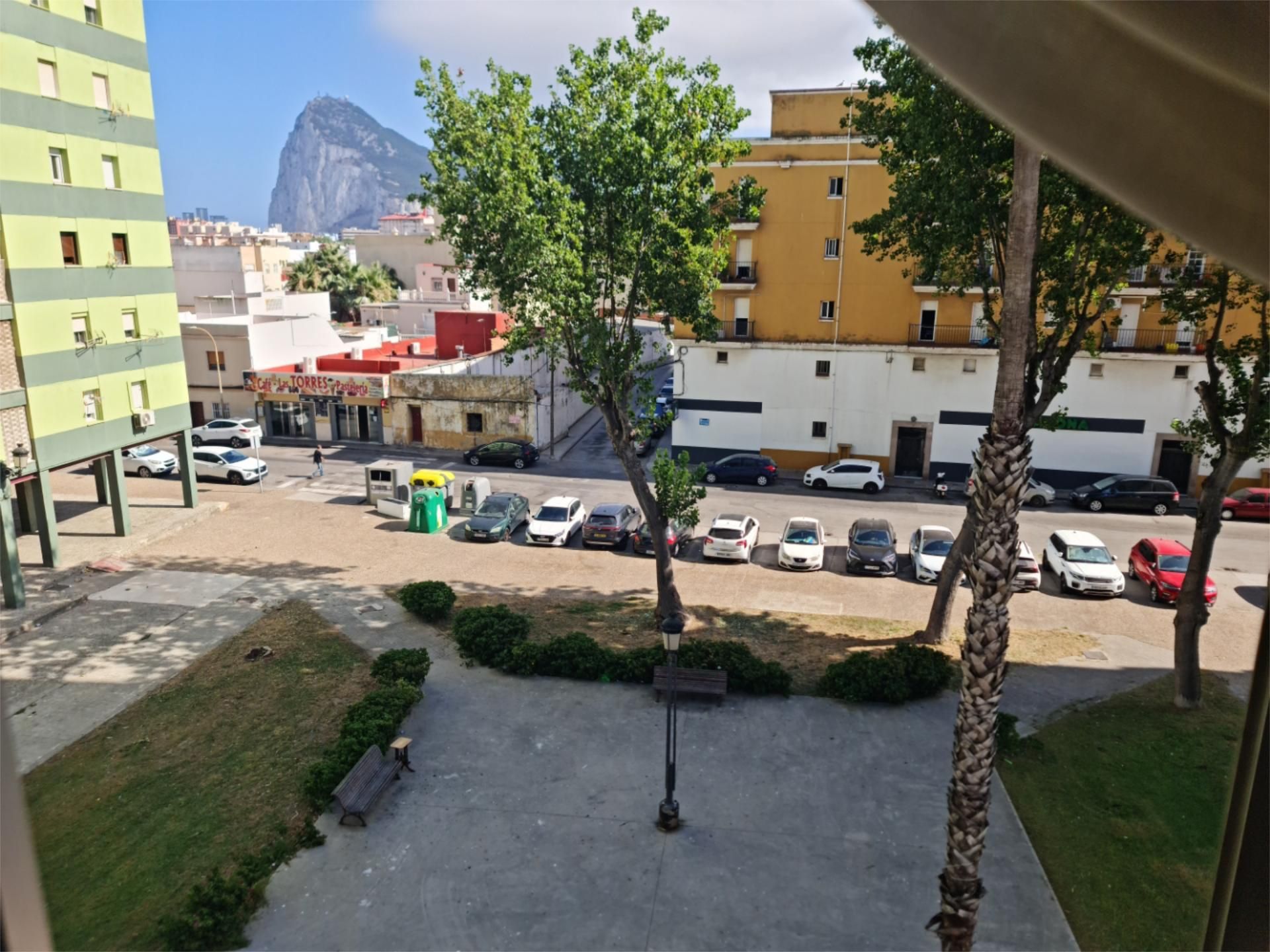 Exterior view of Flat for sale in La Línea de la Concepción  with Terrace and Balcony