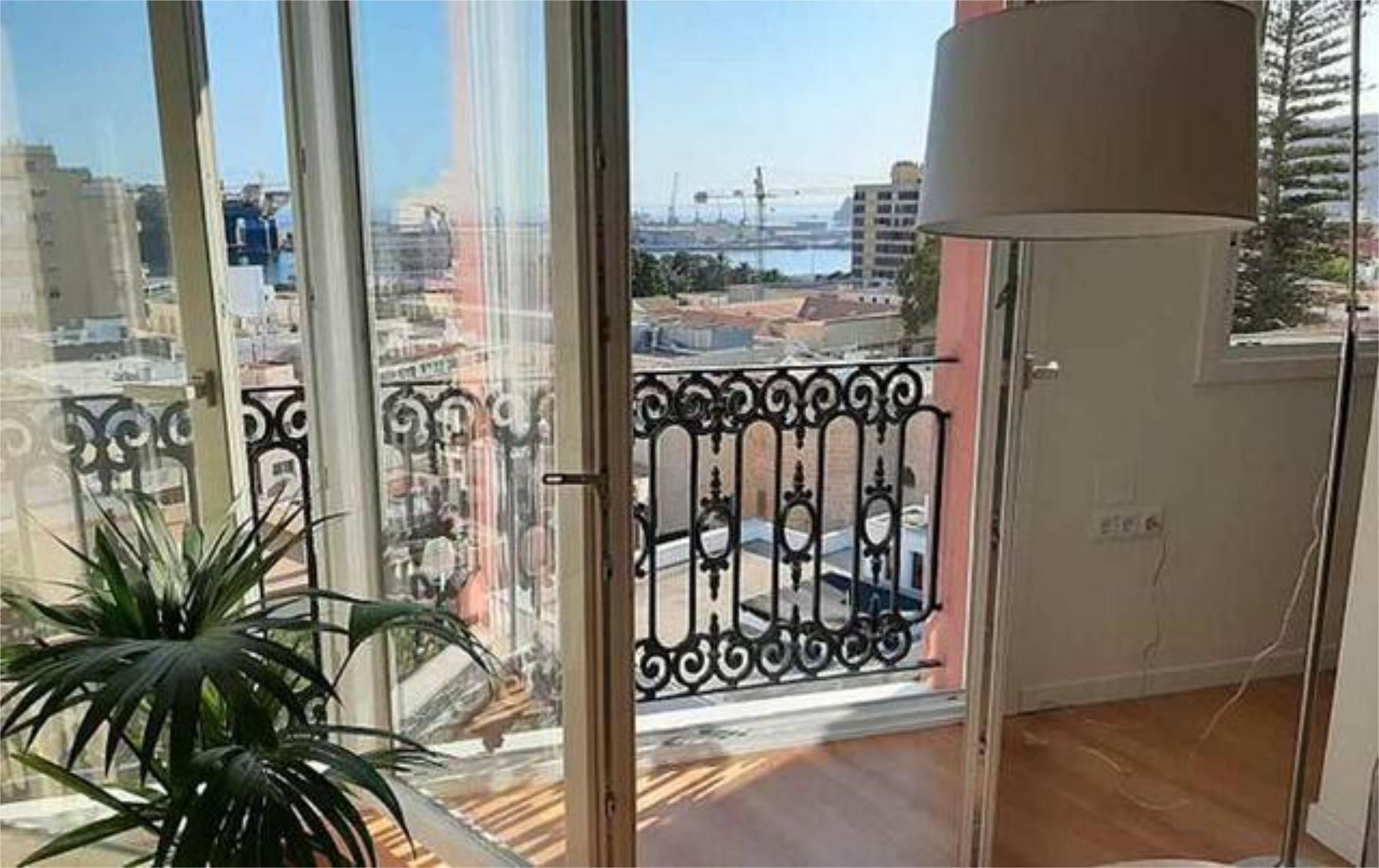 Bedroom of Flat to rent in  Almería Capital