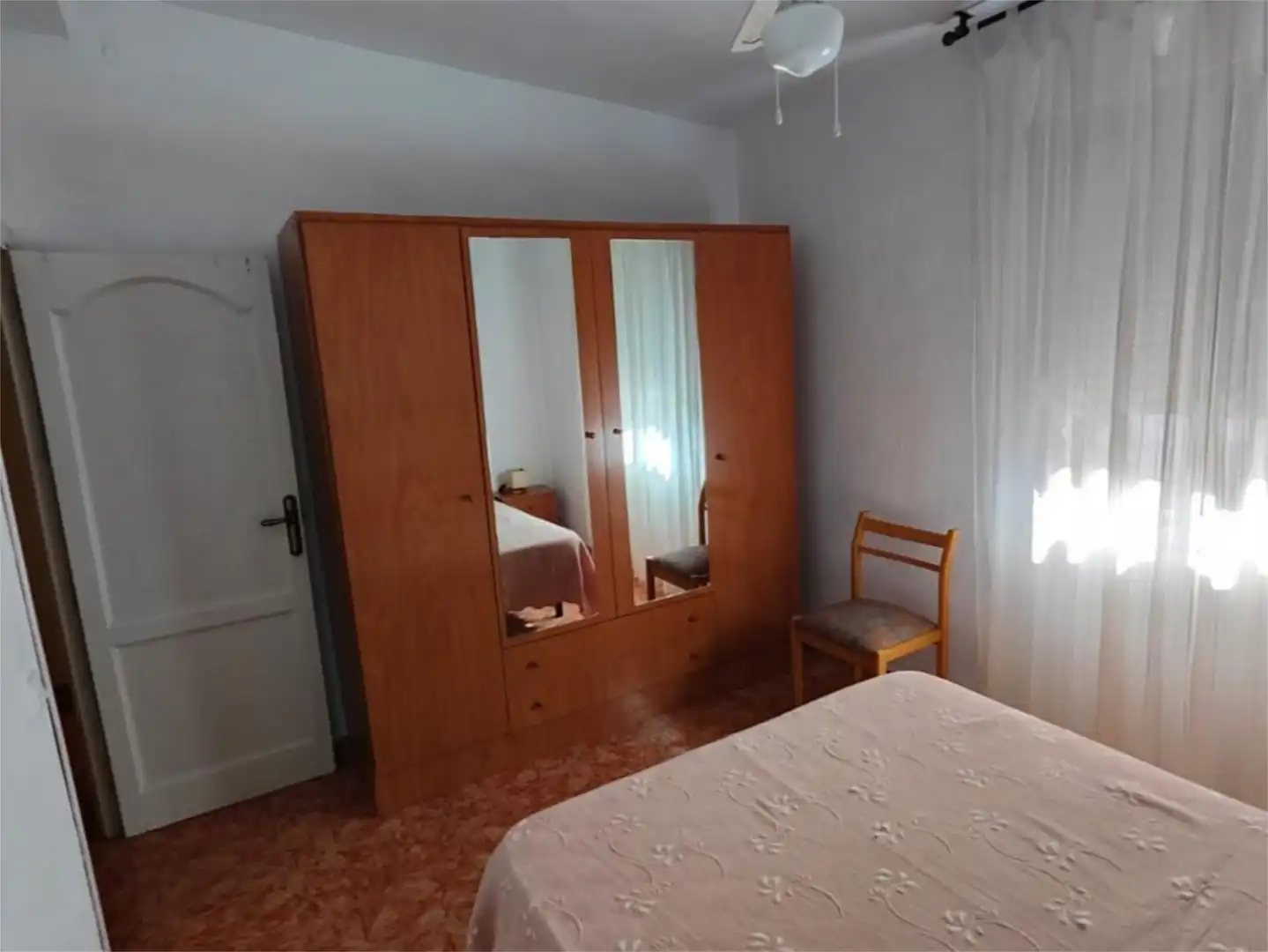 Habitación de Piso en venta en Cabra con Aire acondicionado y Amueblado