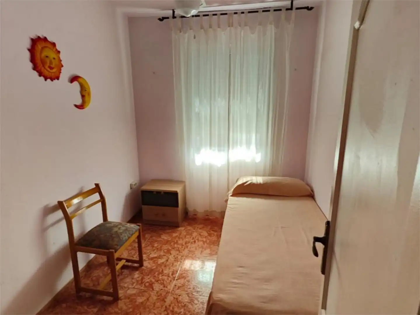 Habitación de Piso en venta en Cabra con Aire acondicionado y Amueblado