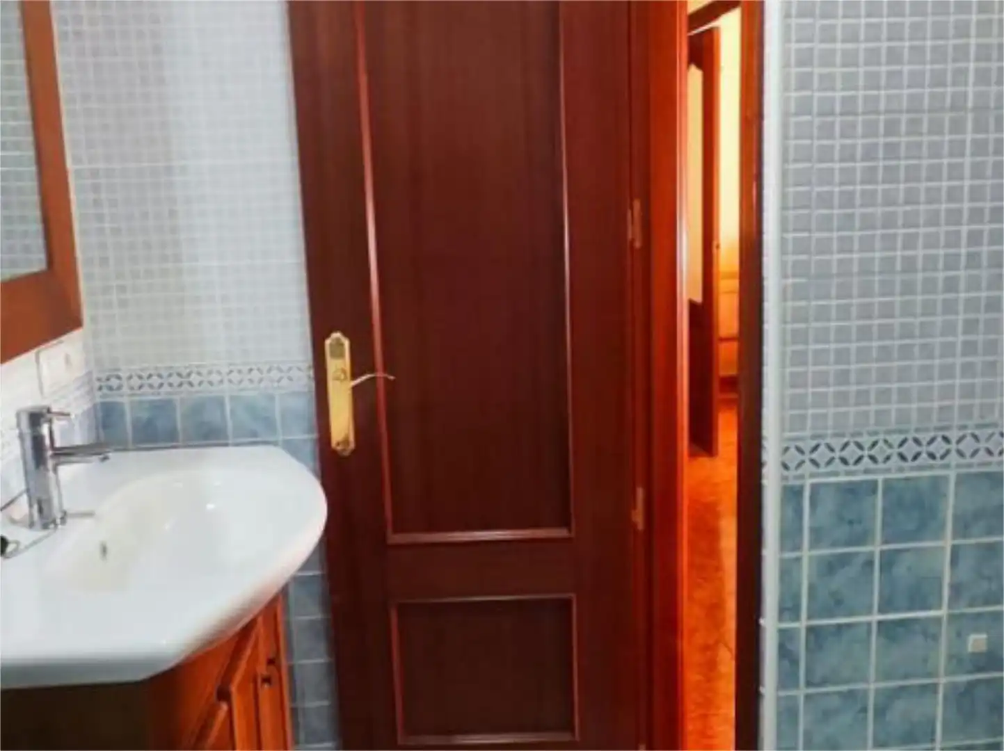 Baño de Piso en venta en Cabra con Aire acondicionado y Amueblado
