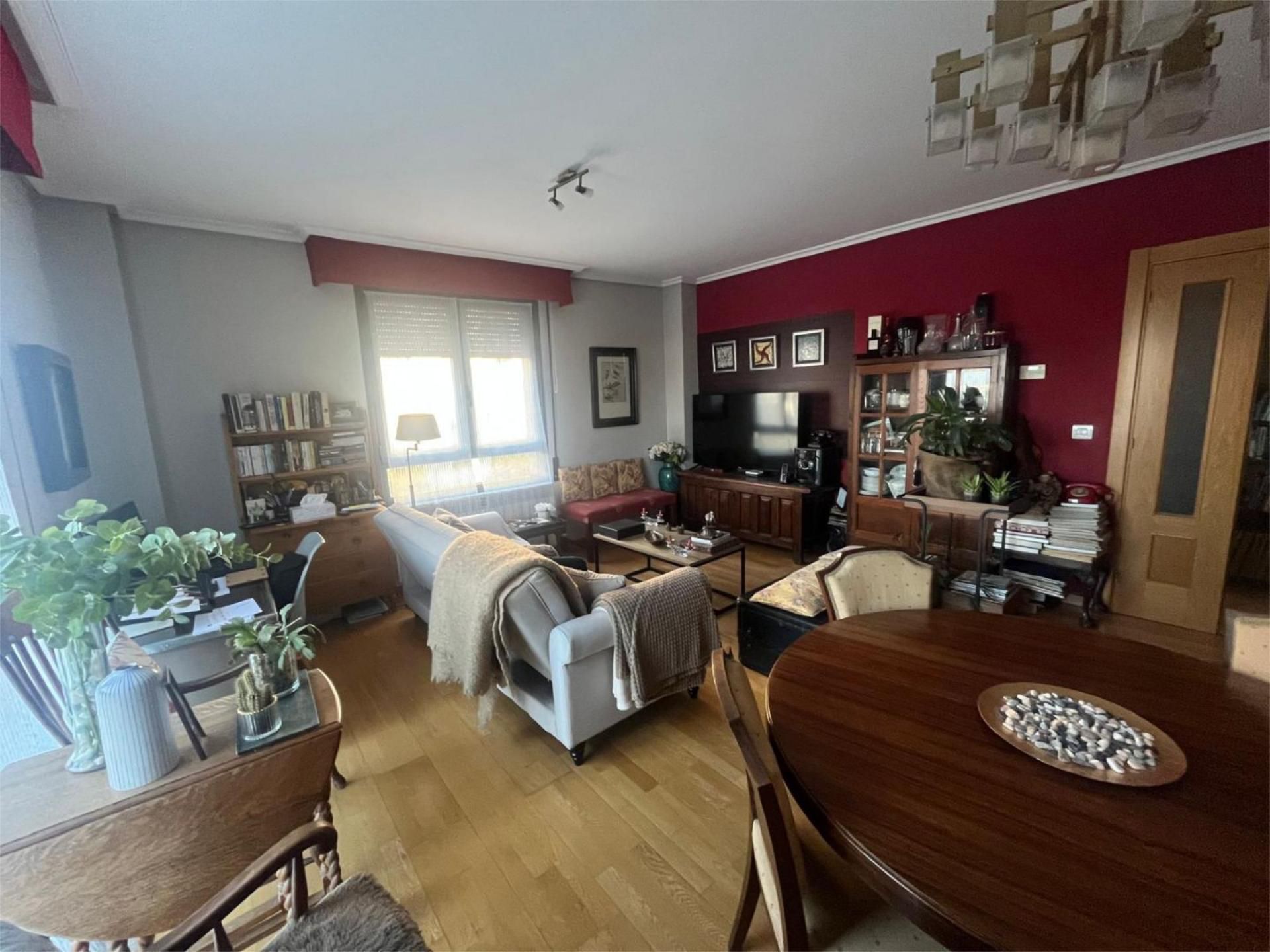 Sala d'estar de Pis en venda en  Logroño amb Aire condicionat, Parquet i Terrassa