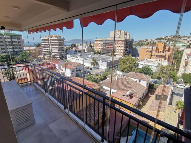 Piso en Venta en Calle Abogado Victoriano Frías, 21 en El Palo