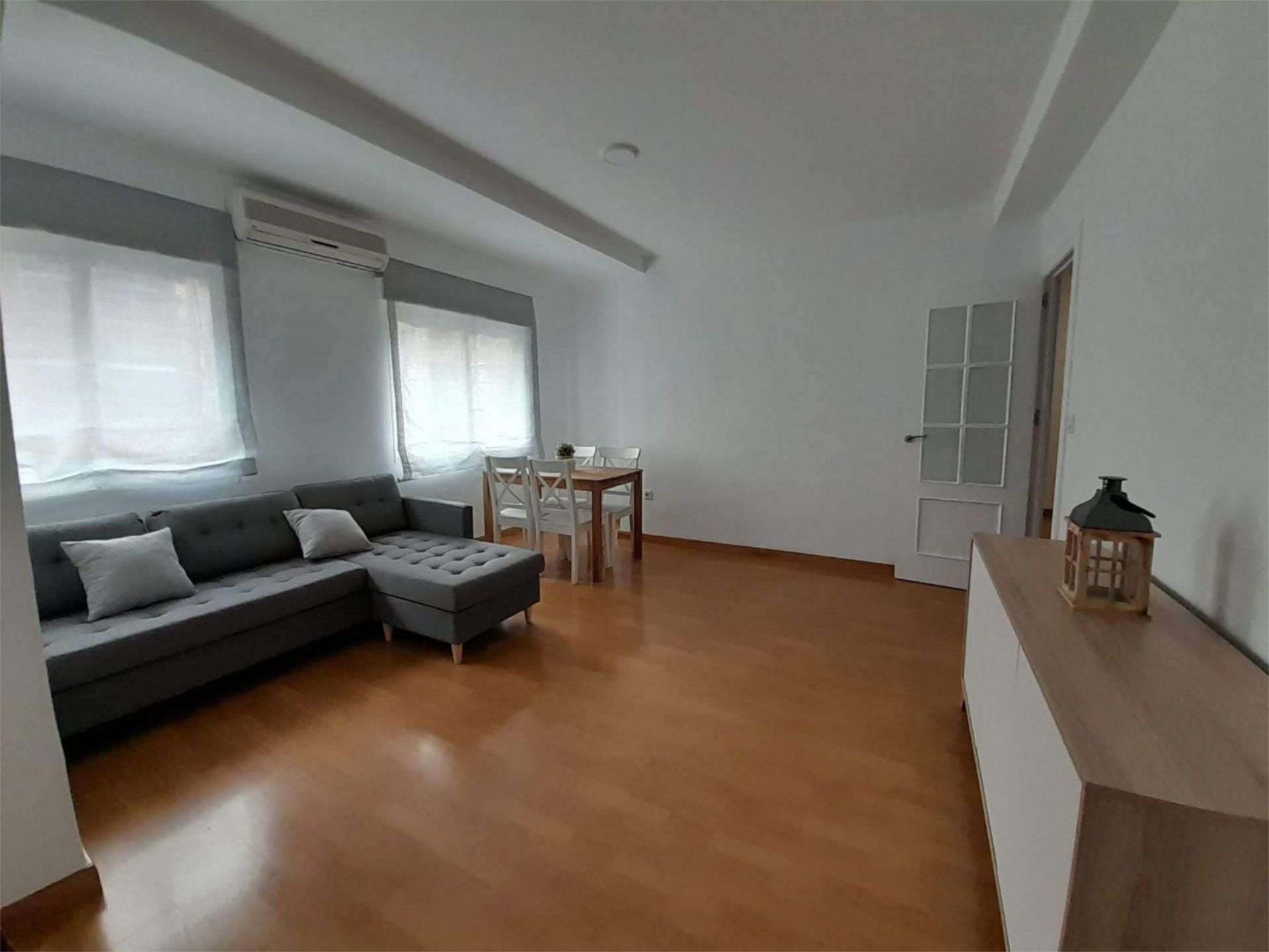 Sala de estar de Piso de alquiler en  Granada Capital con Aire acondicionado, Calefacción y Parquet
