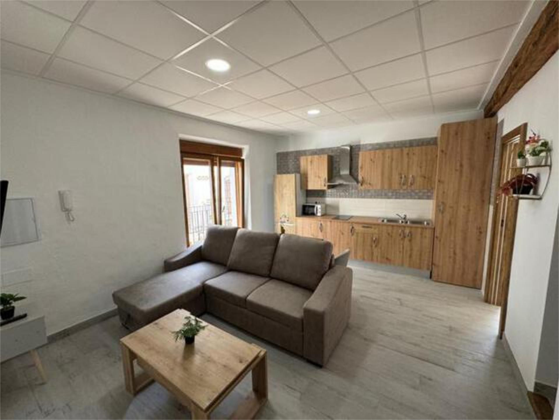 Sala d'estar de Apartament de lloguer en Vélez-Blanco amb Calefacció, Moblat i Es permeten mascotes