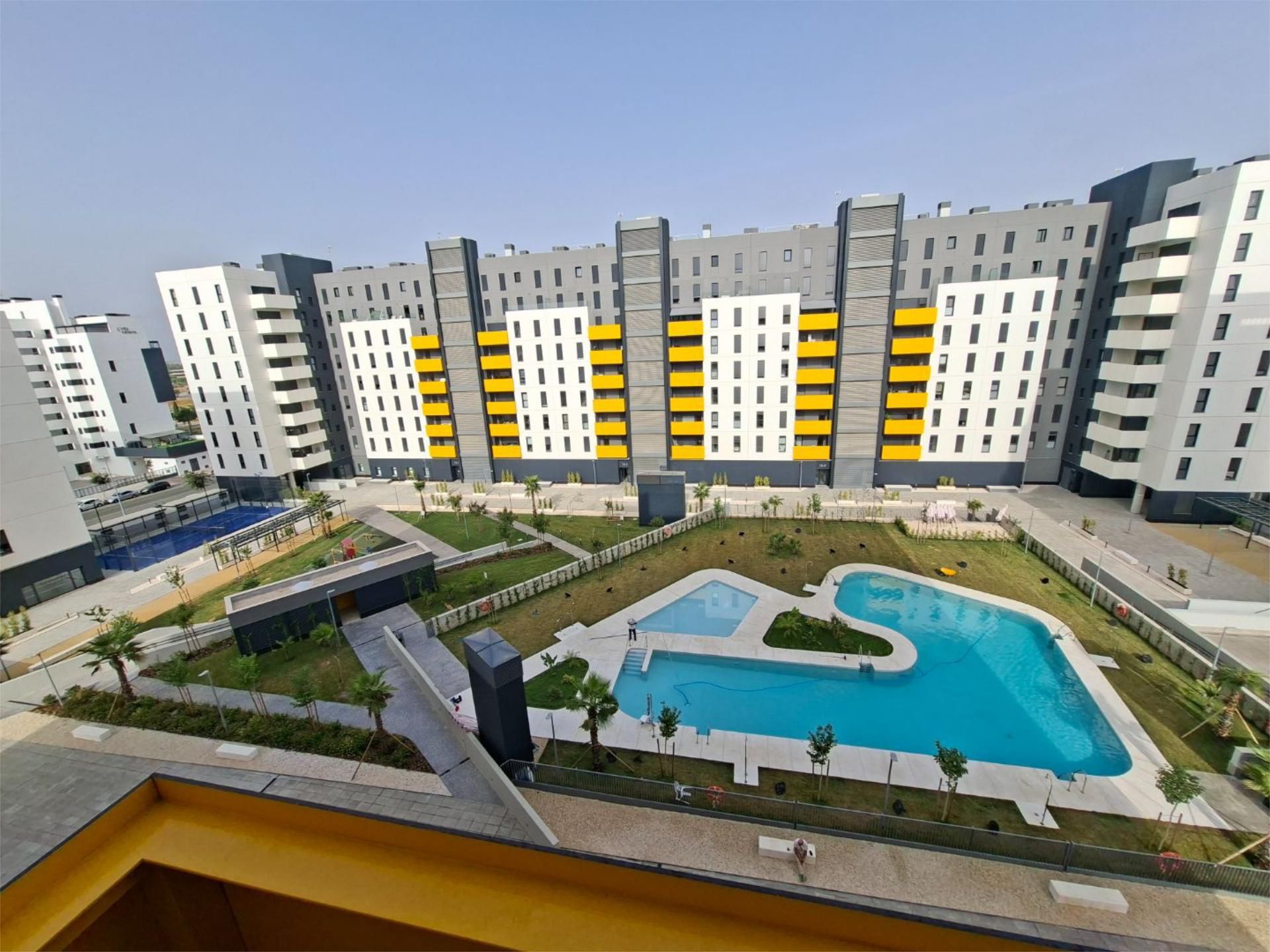 Exterior view of Flat to rent in Dos Hermanas  with Air Conditioner, Terrace and Swimming Pool