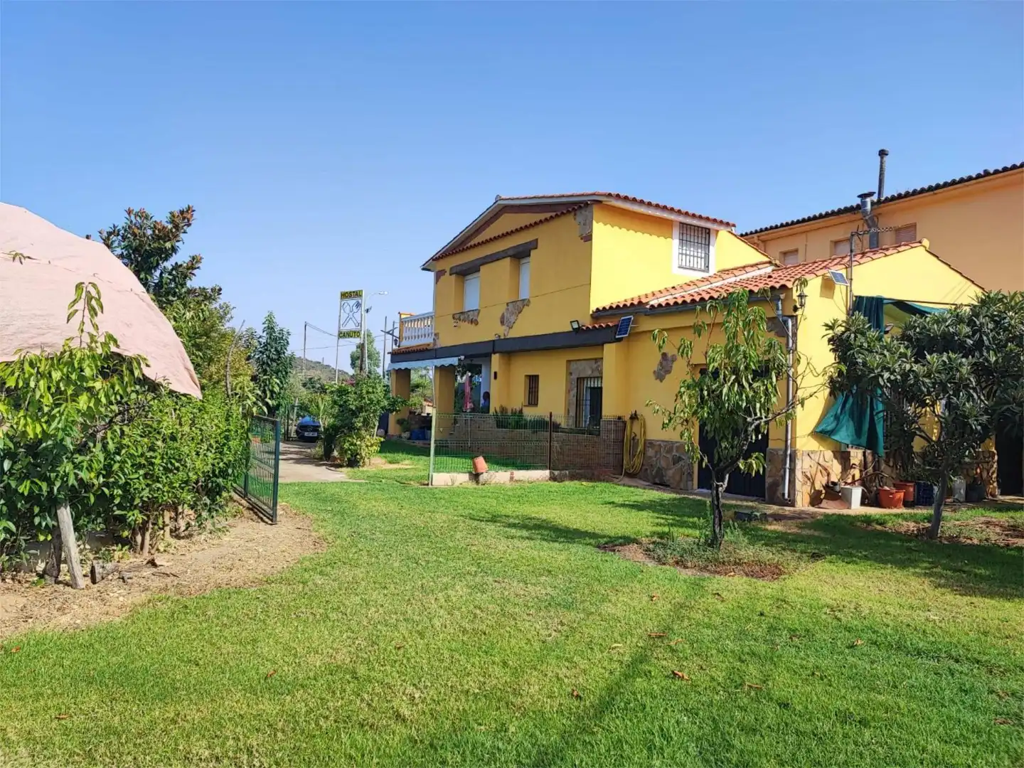 Exterior view of Houses for sale in Alcuéscar  with Terrace and Swimming Pool