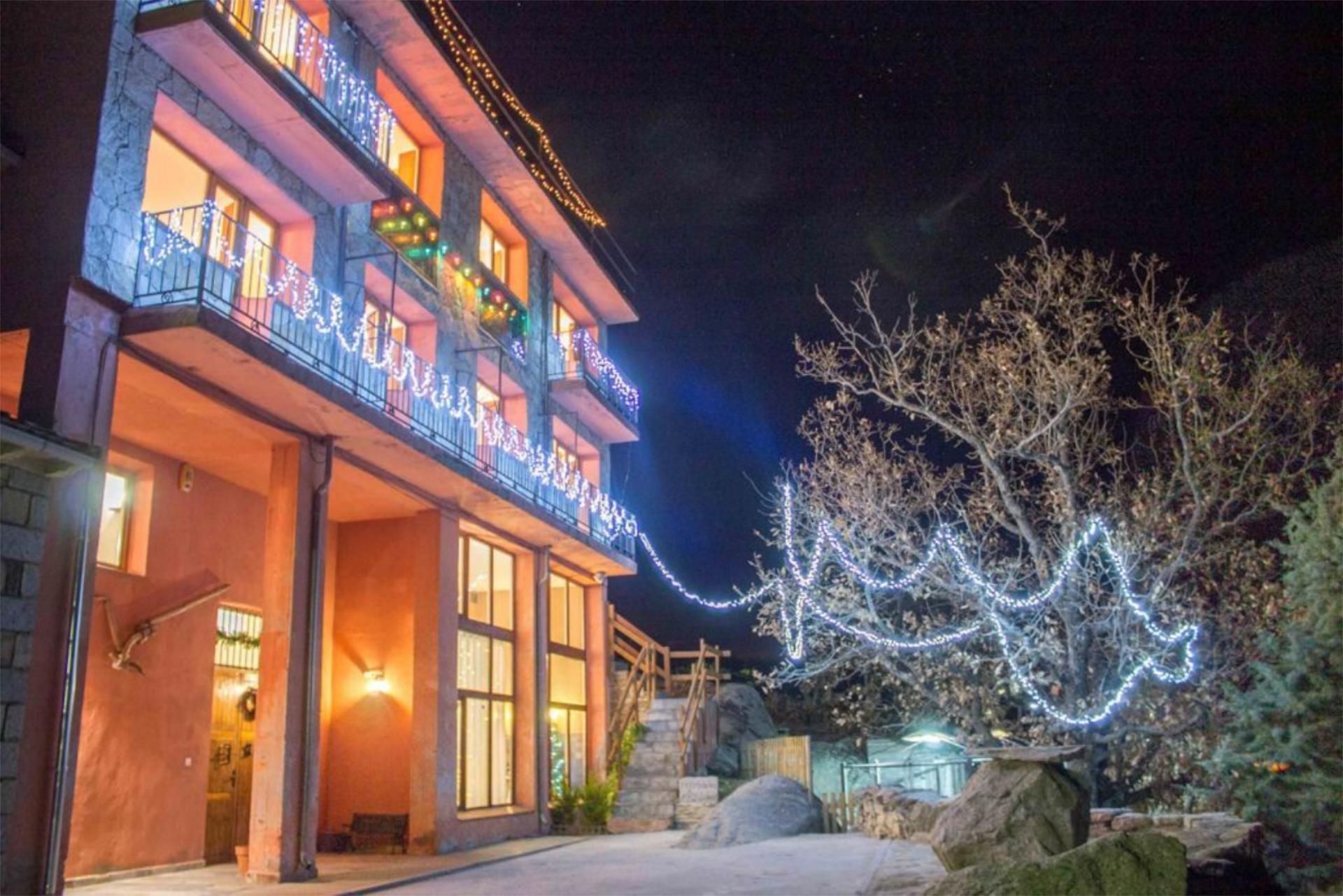 Vista exterior de Casa o chalet en venta en Hoyocasero con Calefacción y Amueblado