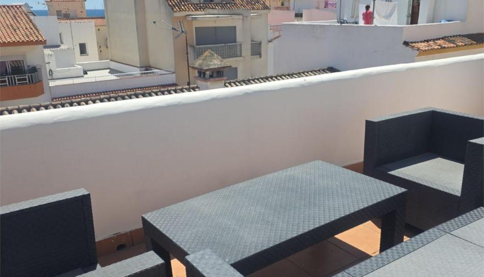 Foto 1 de Ático de alquiler en Calle Raimundo Burguera, 17, San Luis de Sabinillas, Málaga