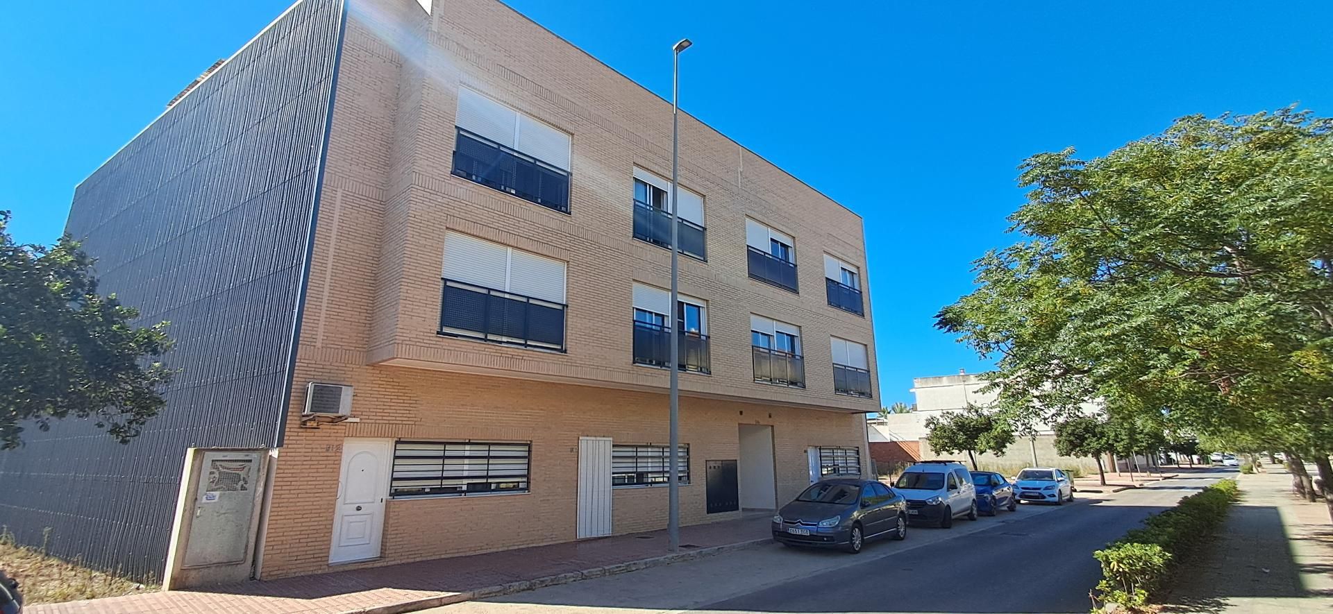 Vista exterior de Pis en venda en Guadassuar amb Aire condicionat i Piscina