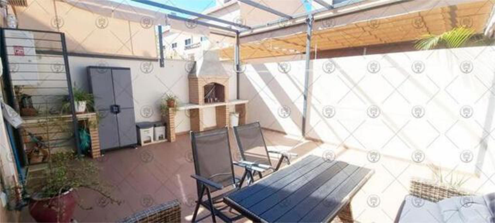Terraza de Piso en venta en  Huelva Capital con Jardín privado, Trastero y Piscina