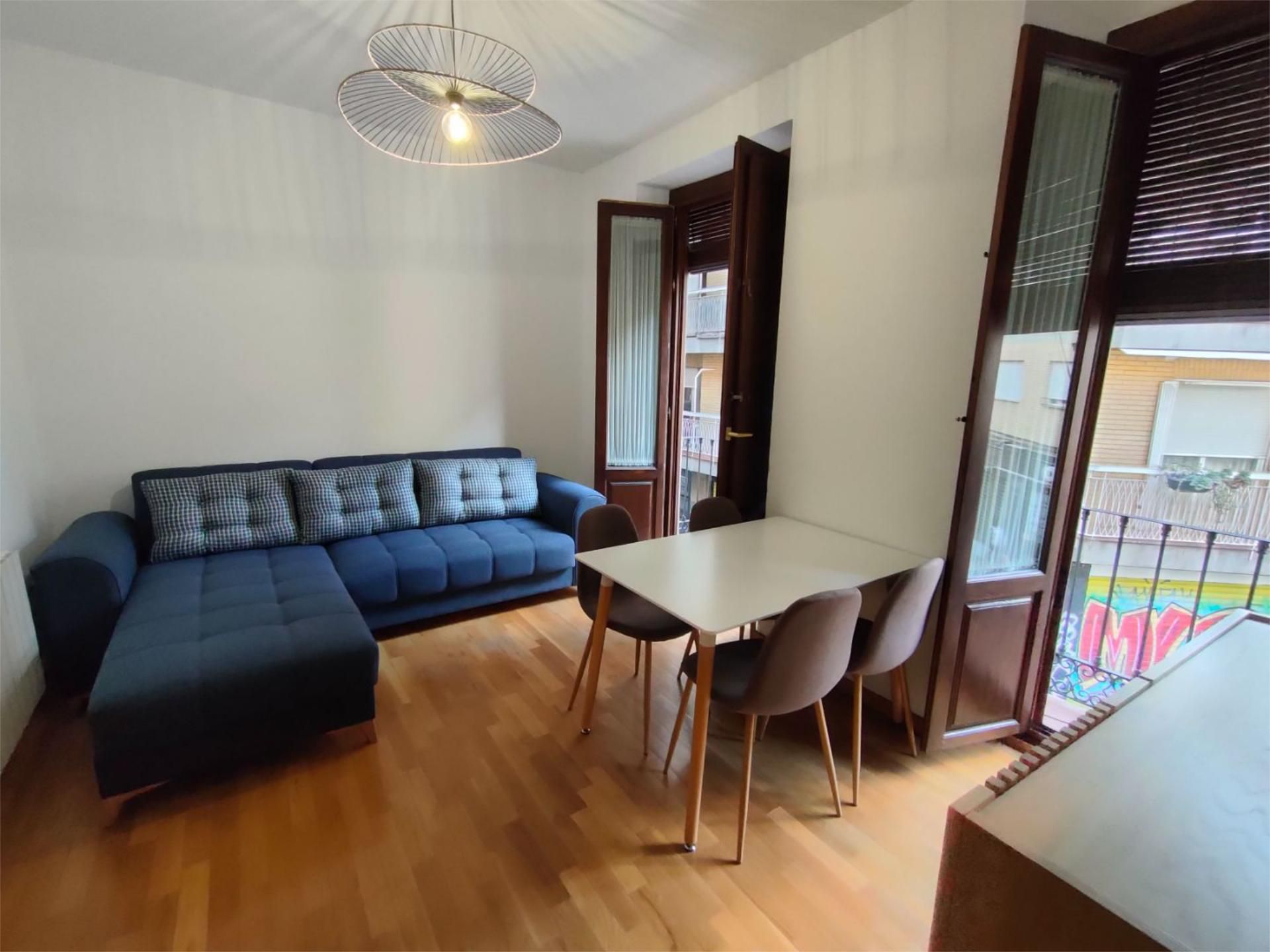 Living room of Apartment to rent in  Granada Capital  with Heating, Parquet flooring and Furnished