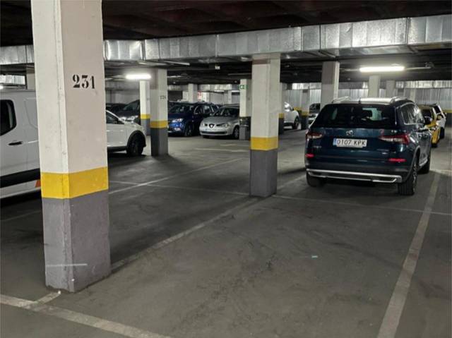 Garaje en Alquiler en Calle de los Pedroches, 5 en Zarzaquemada